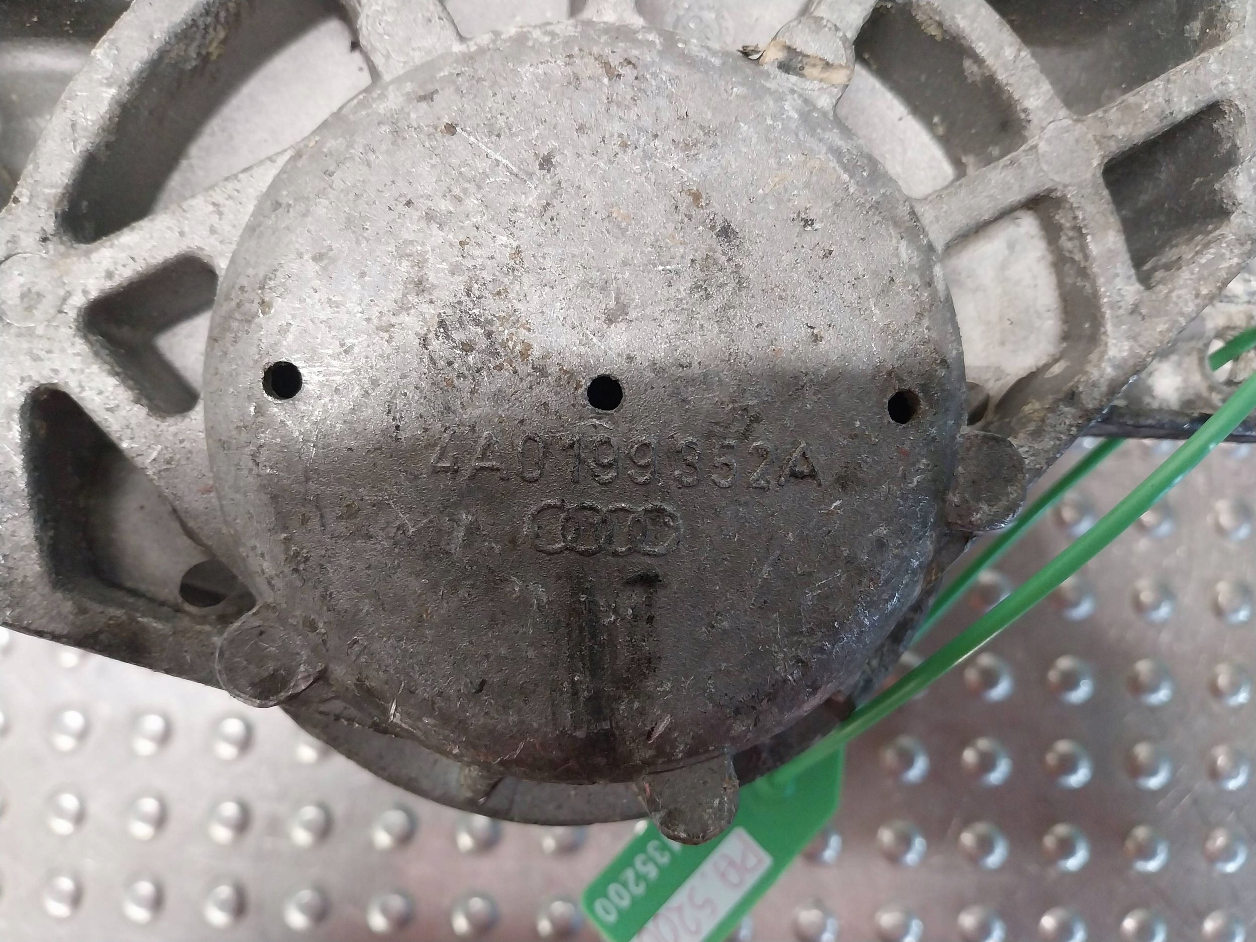 engine mount right 4A0199352A AUDI A6 C4 2.6