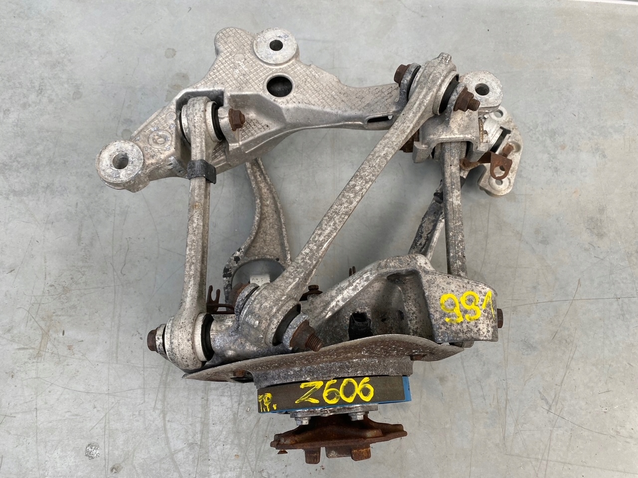 ZAWIESZENIE TYŁ PRAWY PORSCHE 911 991 ZWROTNICA WAHACZE TYLNA PRAWA Producent części Porsche OE