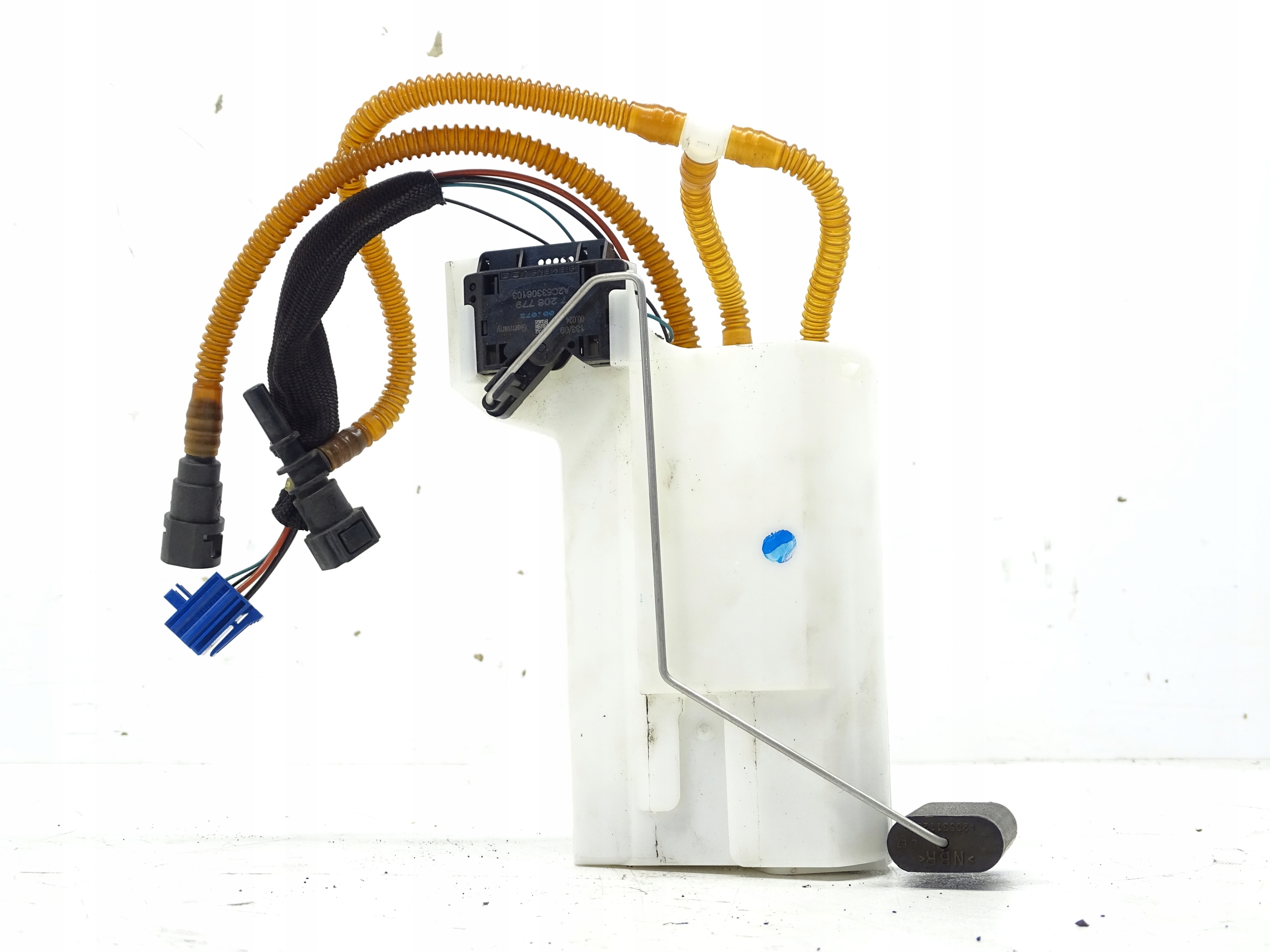 pumpa POMKA goriva BMW Z4 E89 3.0 7206778