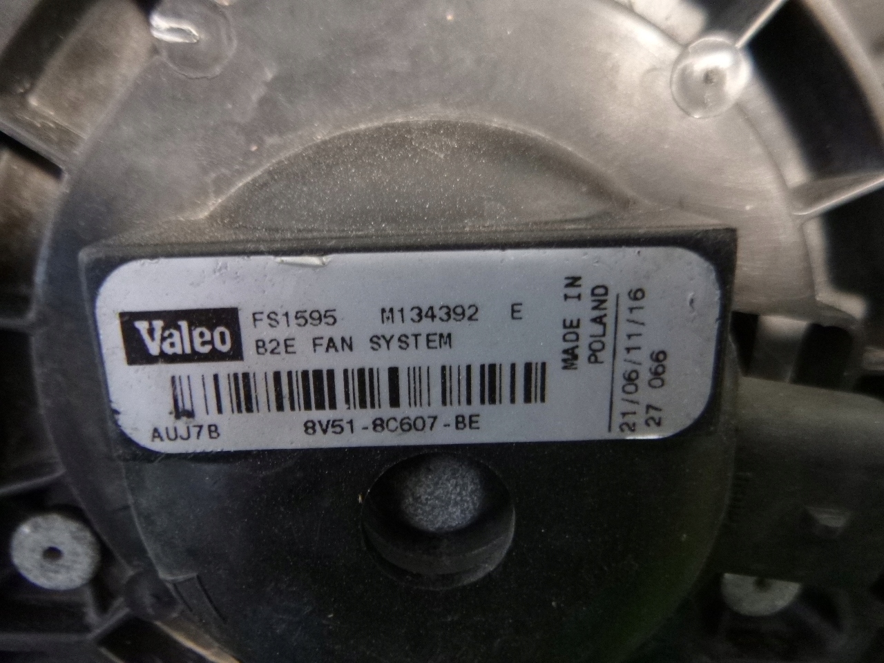 FIESTA MK7 B-MAX 1.6 TDCI ventilátor burkolat OE