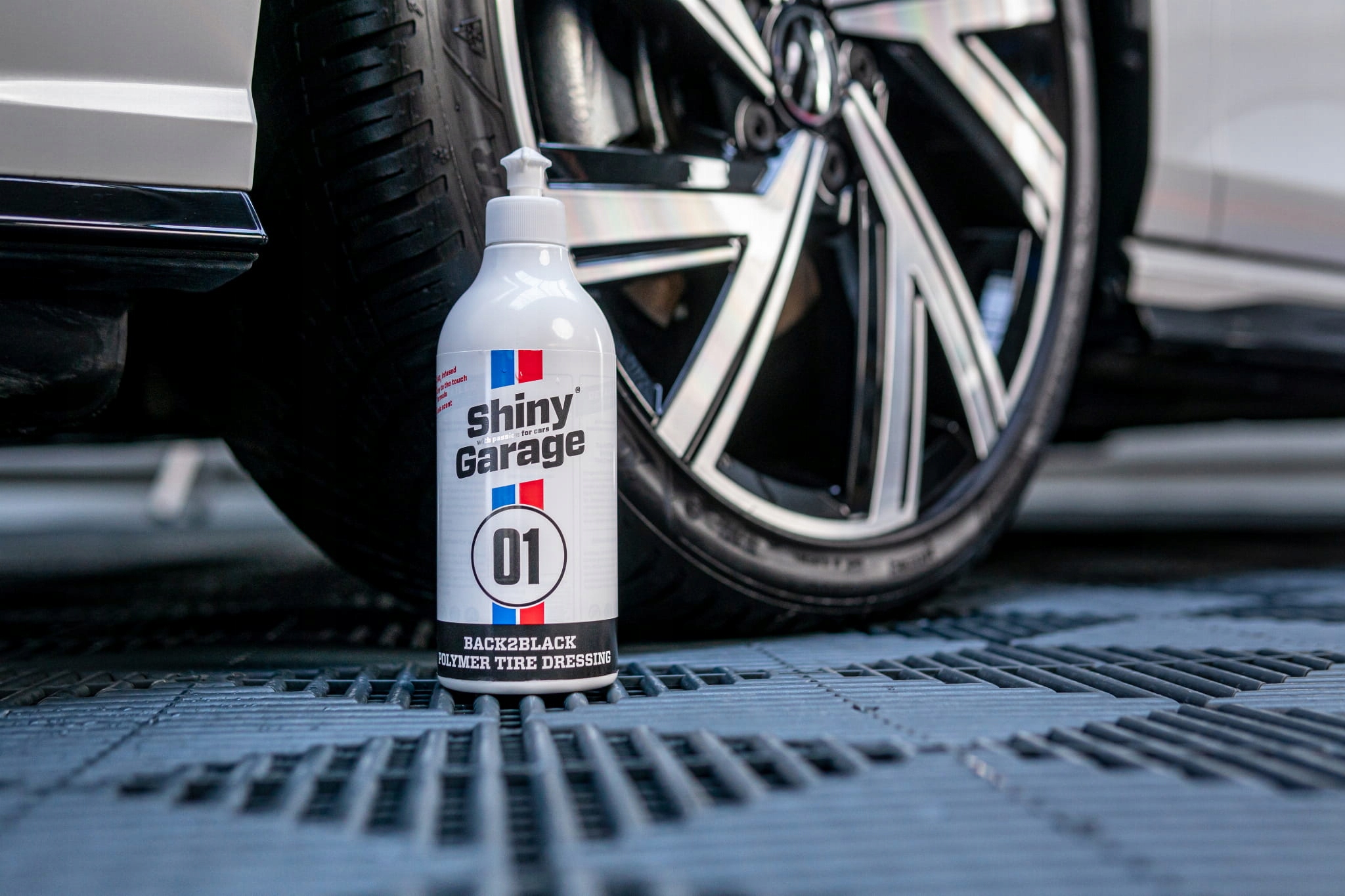 Shiny Garage Back2Black Polymer Tire Dressing 500ml - dressing do opon EAN (GTIN) 5906874137635