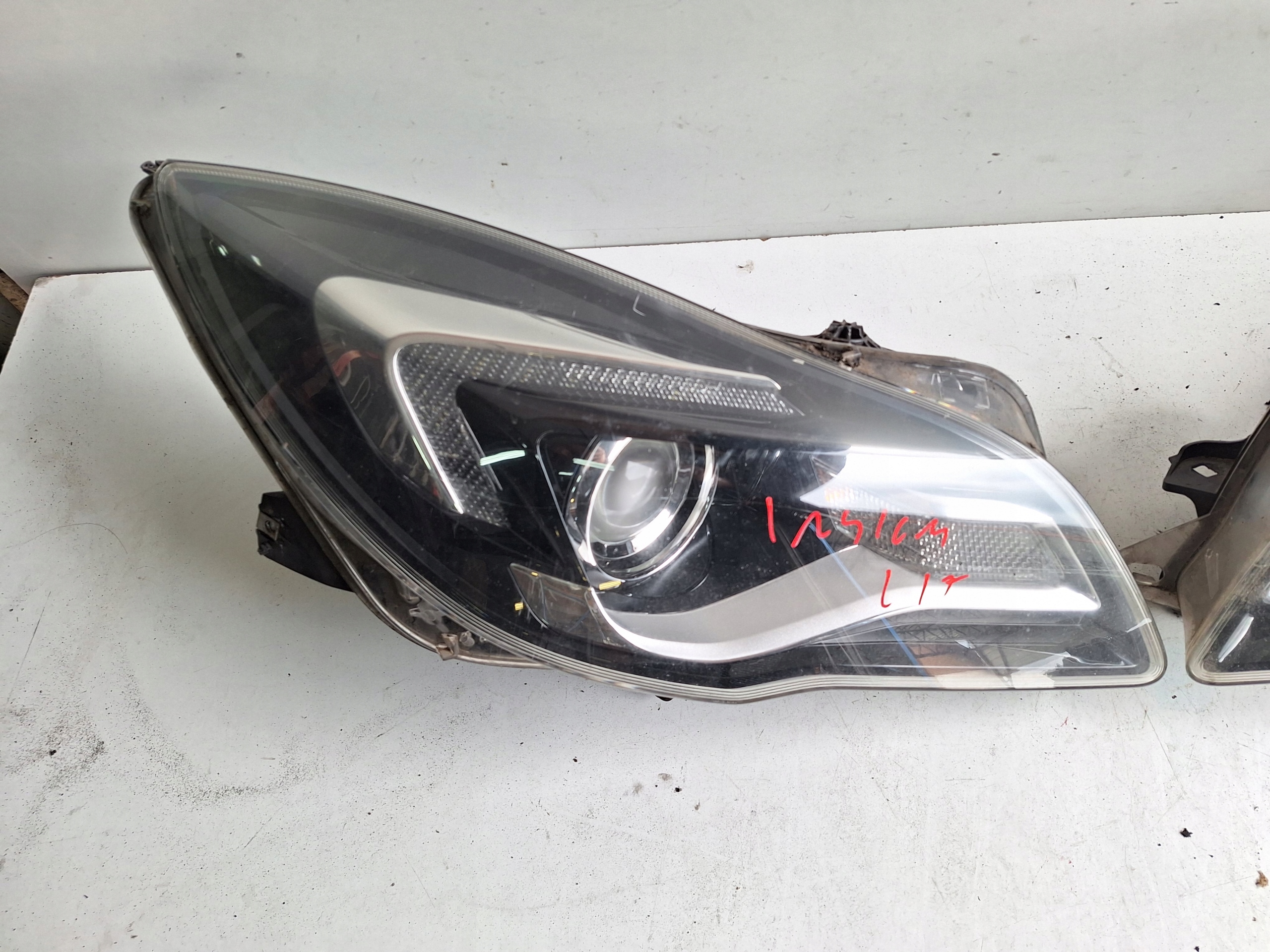 OPEL INSIGNIA A LIFT 13-17 light left + LED UK