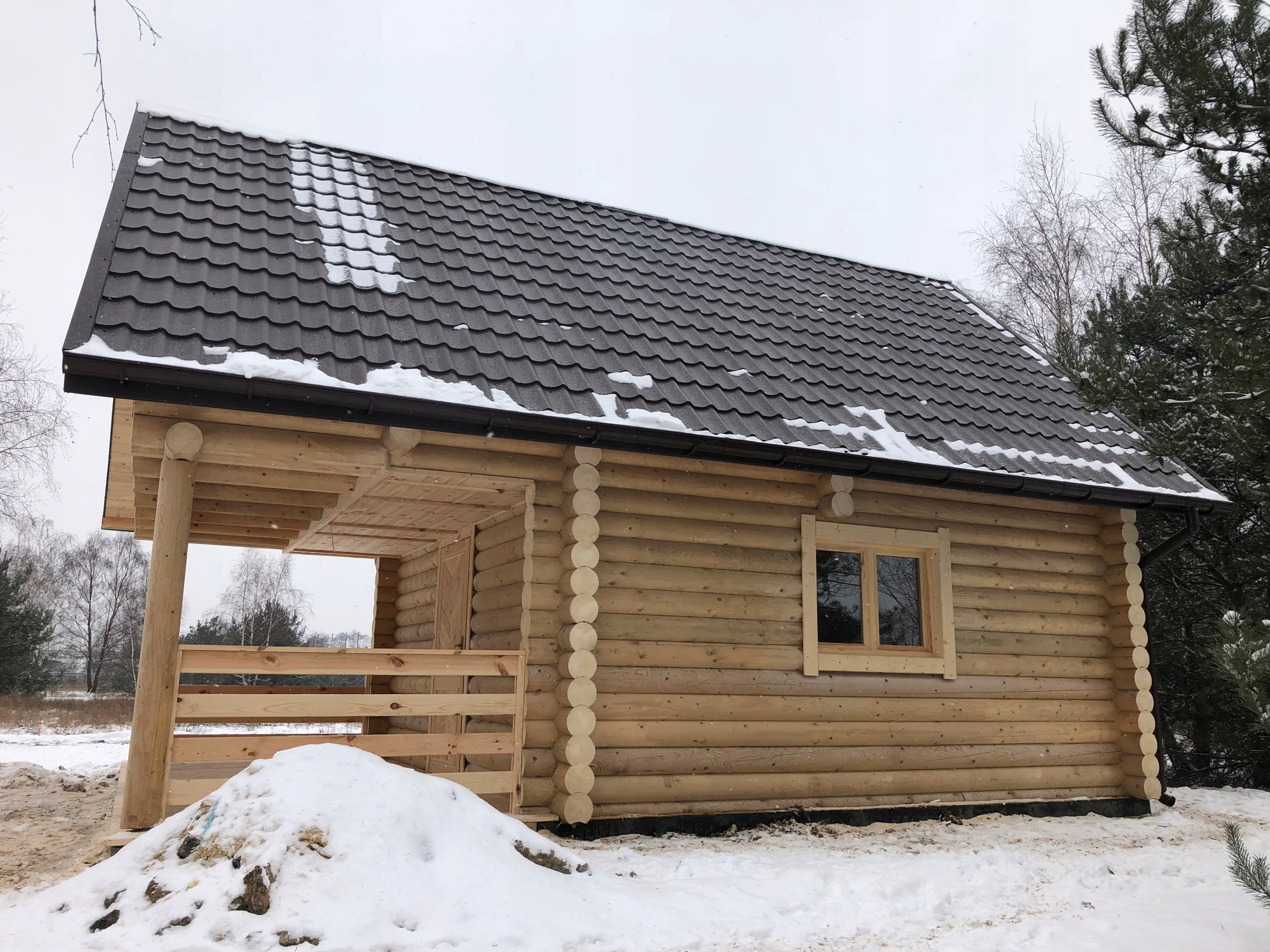 DOM Z BALI - DOMEK Z BALI LETNISKOWY CAŁOROCZNY Długość (cm) 560 cm