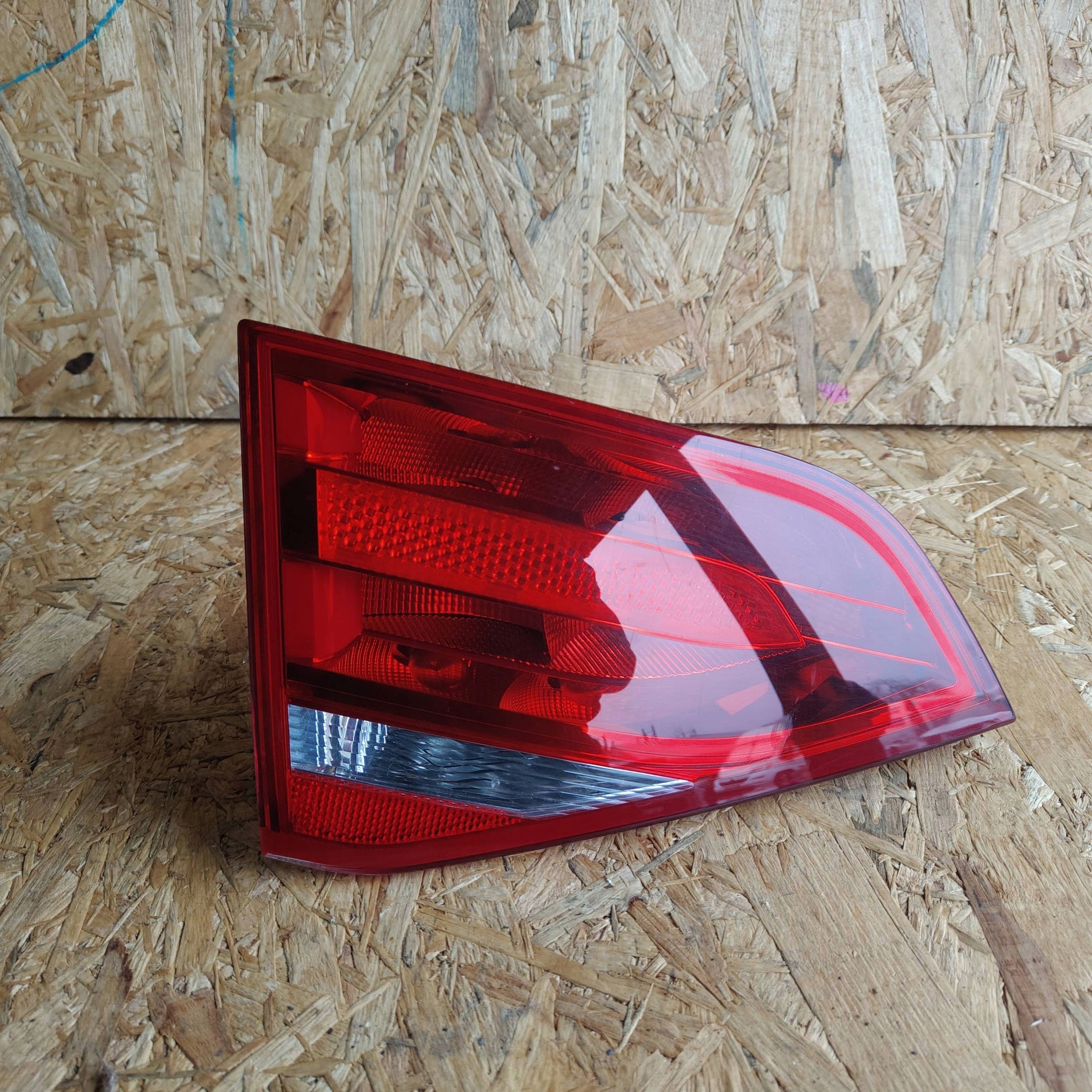 light rear w klapie rear part side left Audi A4 S4 B8 8K 8K5945093D