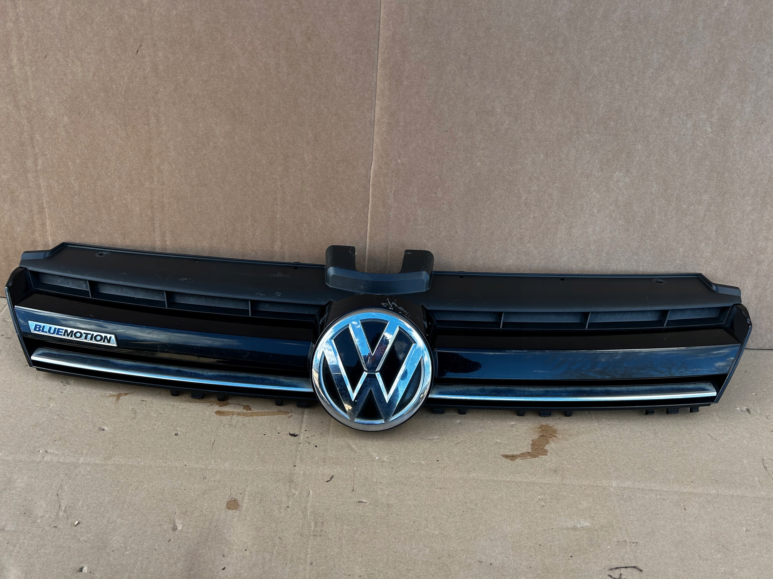 Volkswagen OEg0853653h решітка радіатора