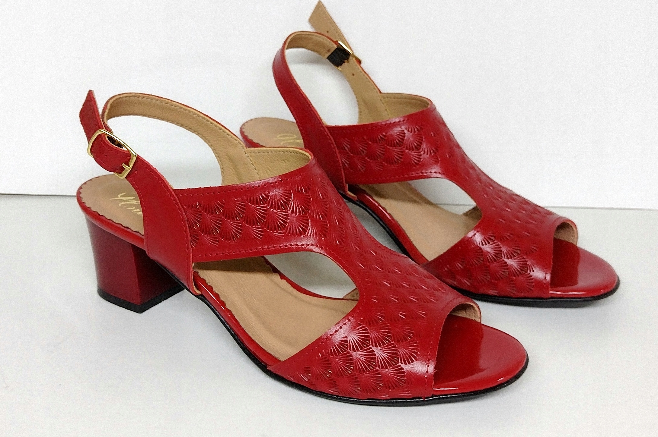 

Eleganckie Sandały Styl I Wygoda Skóra Nat. 65-37