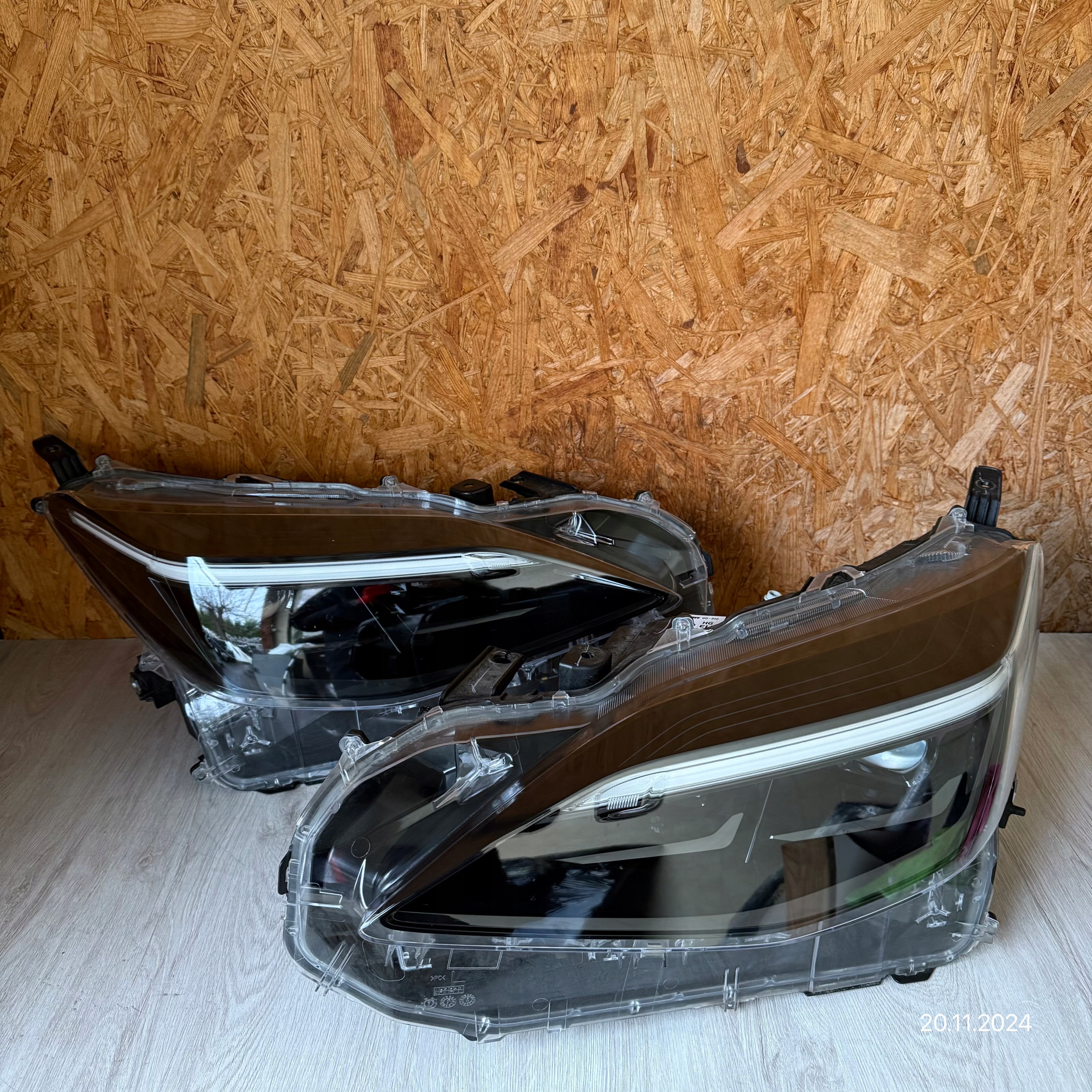 light left right lights front KOMPLET TOYOTA YARIS CROSS FULL LED