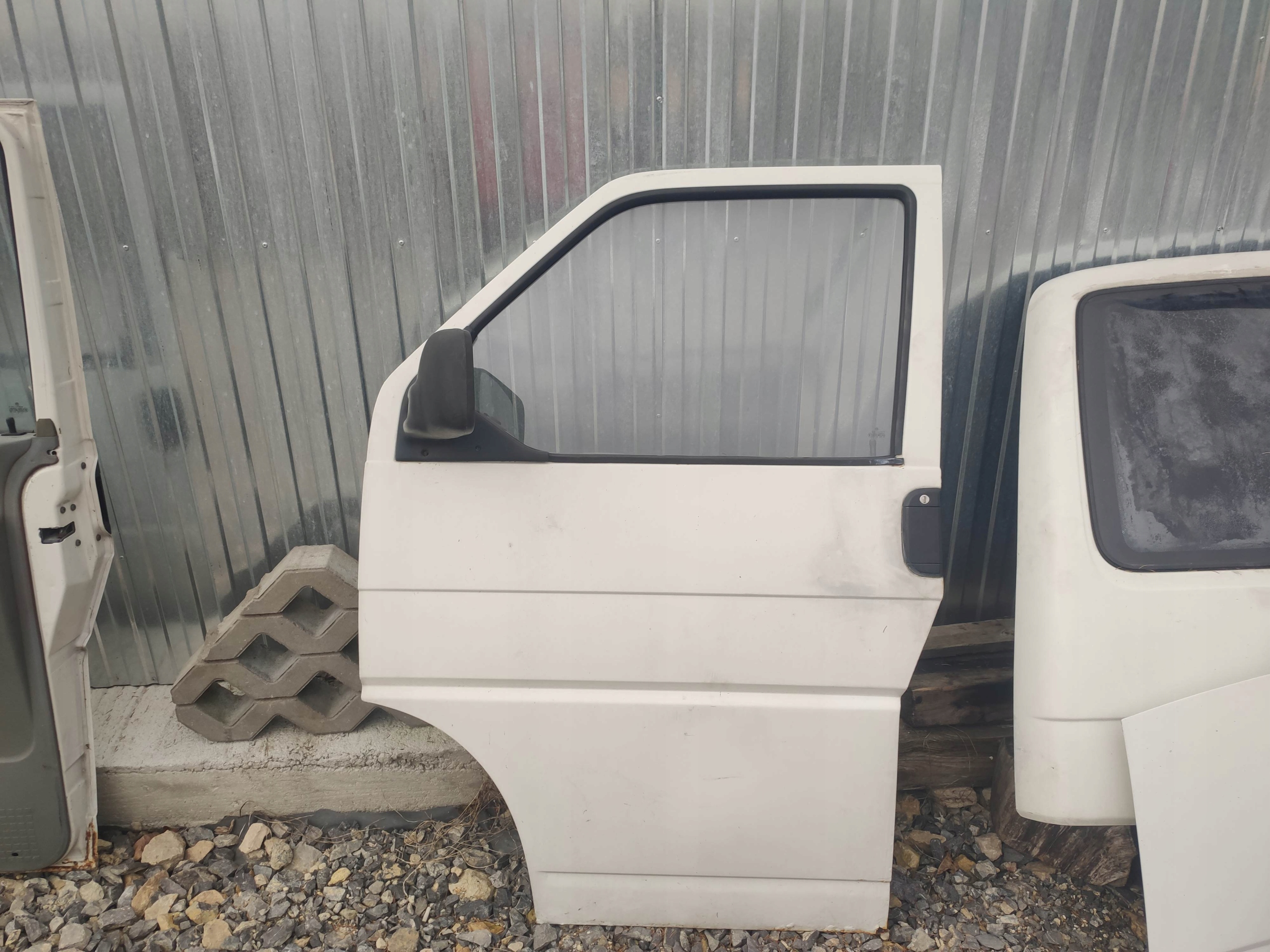 КЛАСС ДВЕРИ ЛЕВЫЙ ПЕРЕД VW TRANSPORTER T4 90- БЕЛОЙ ЦЕЛИ