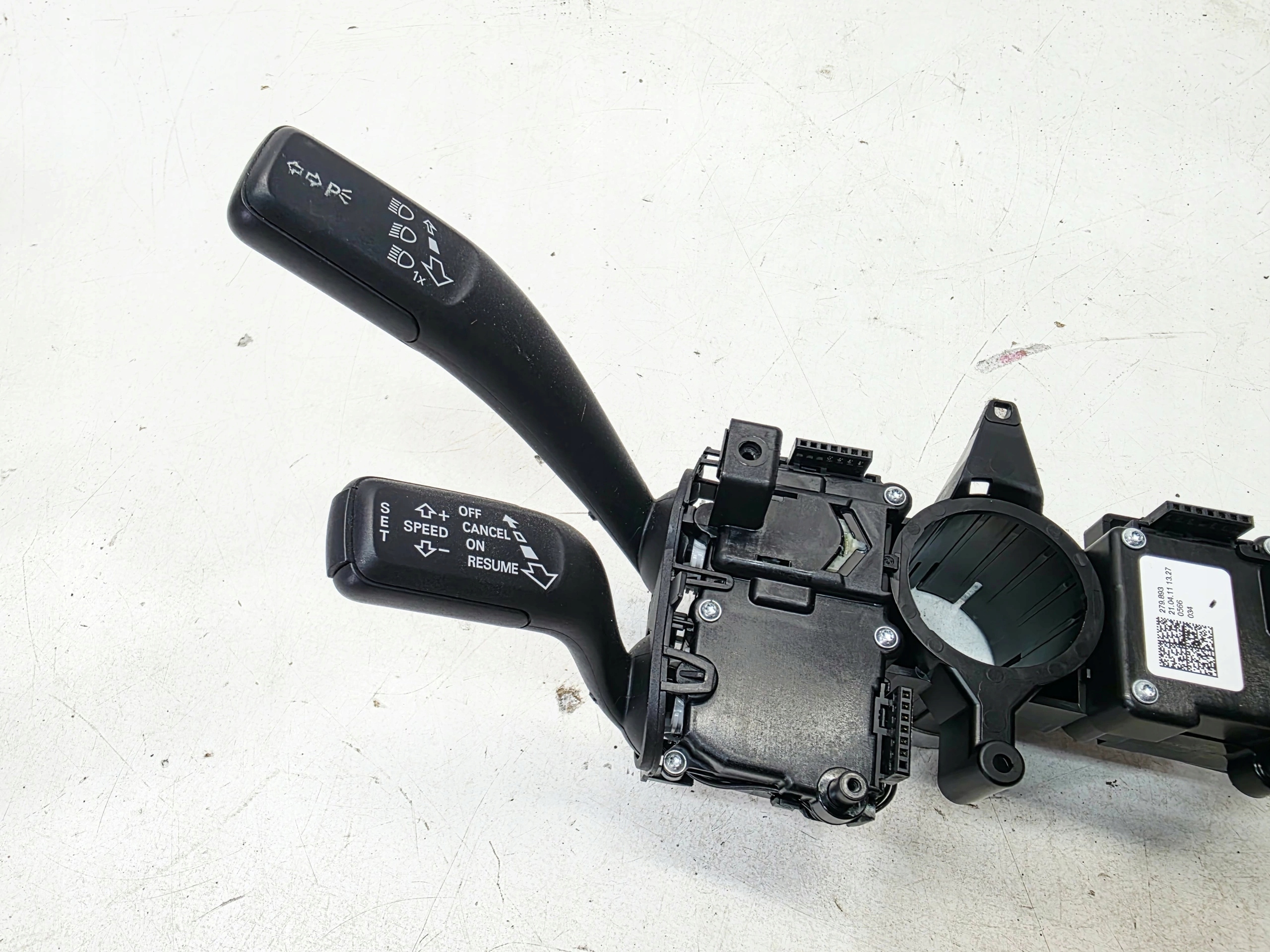 steering wheel levers and controls below TEMPOMAT AUDI A4 B8 A5 8T Q5 8R 8R0953502D