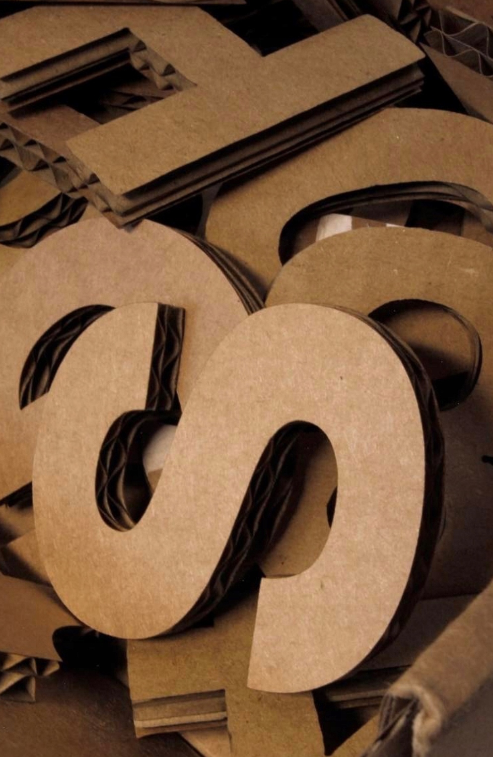 Tekturowe litery i cyfry DIY, karton 20 cm Marka bez marki