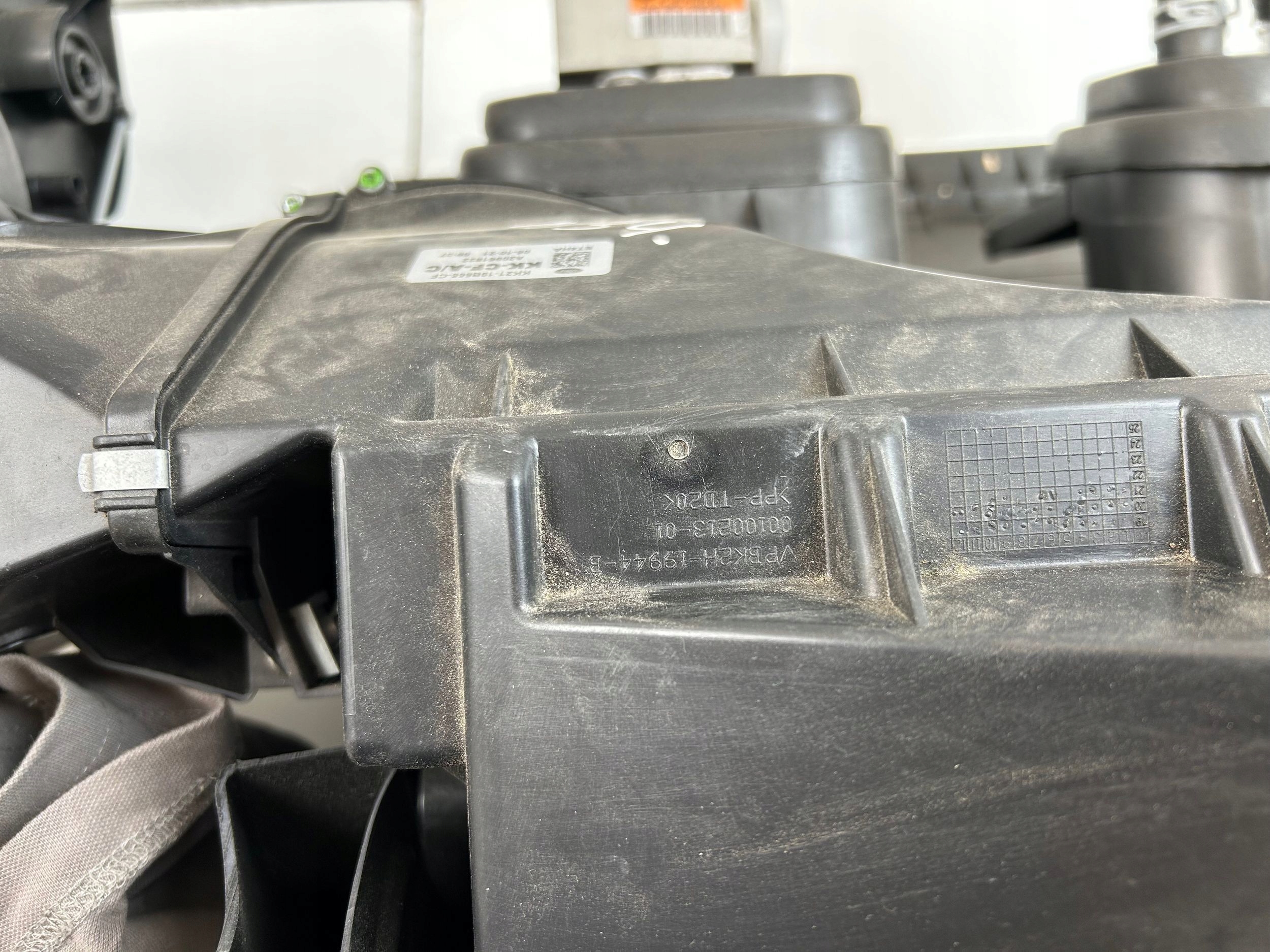 2009 BMW 5 GT F07 радиатор отопителя / комплект BK2118B692A