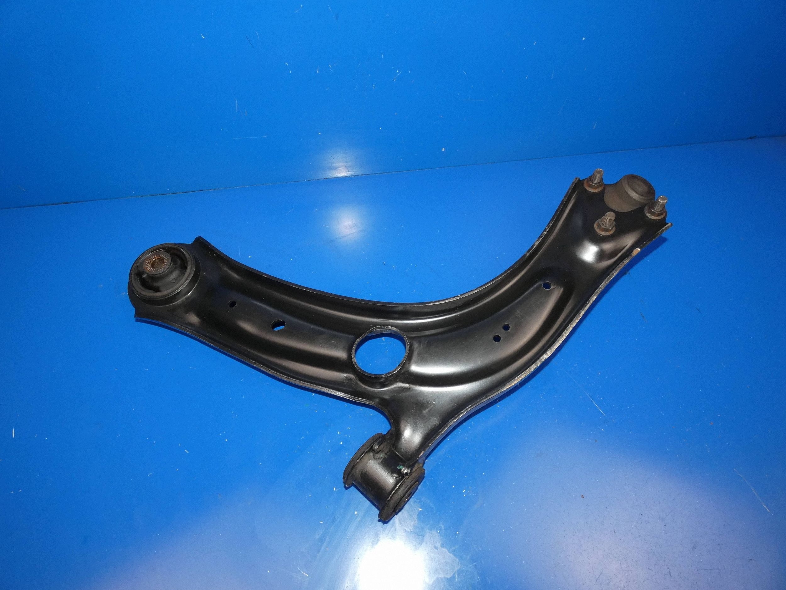 SKODA SUPERB III 3V VW PASSAT B8 arm lower right front replacement