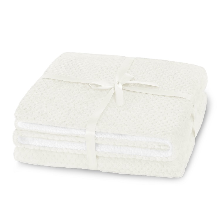 

Koc ciepły typu Baranek Puszysty Kremowy 220x240