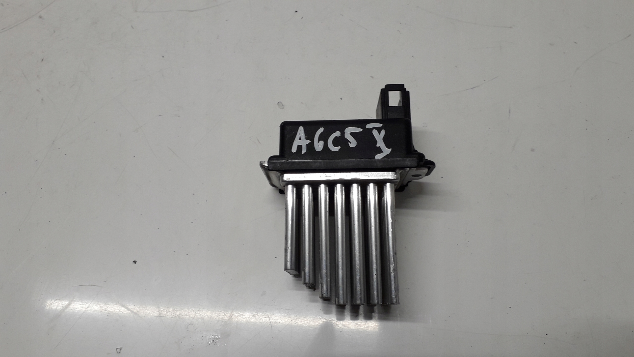 AUDI A6 C5 97- REZYSTOR OPORNIK DMUCHAWY 4B0820521