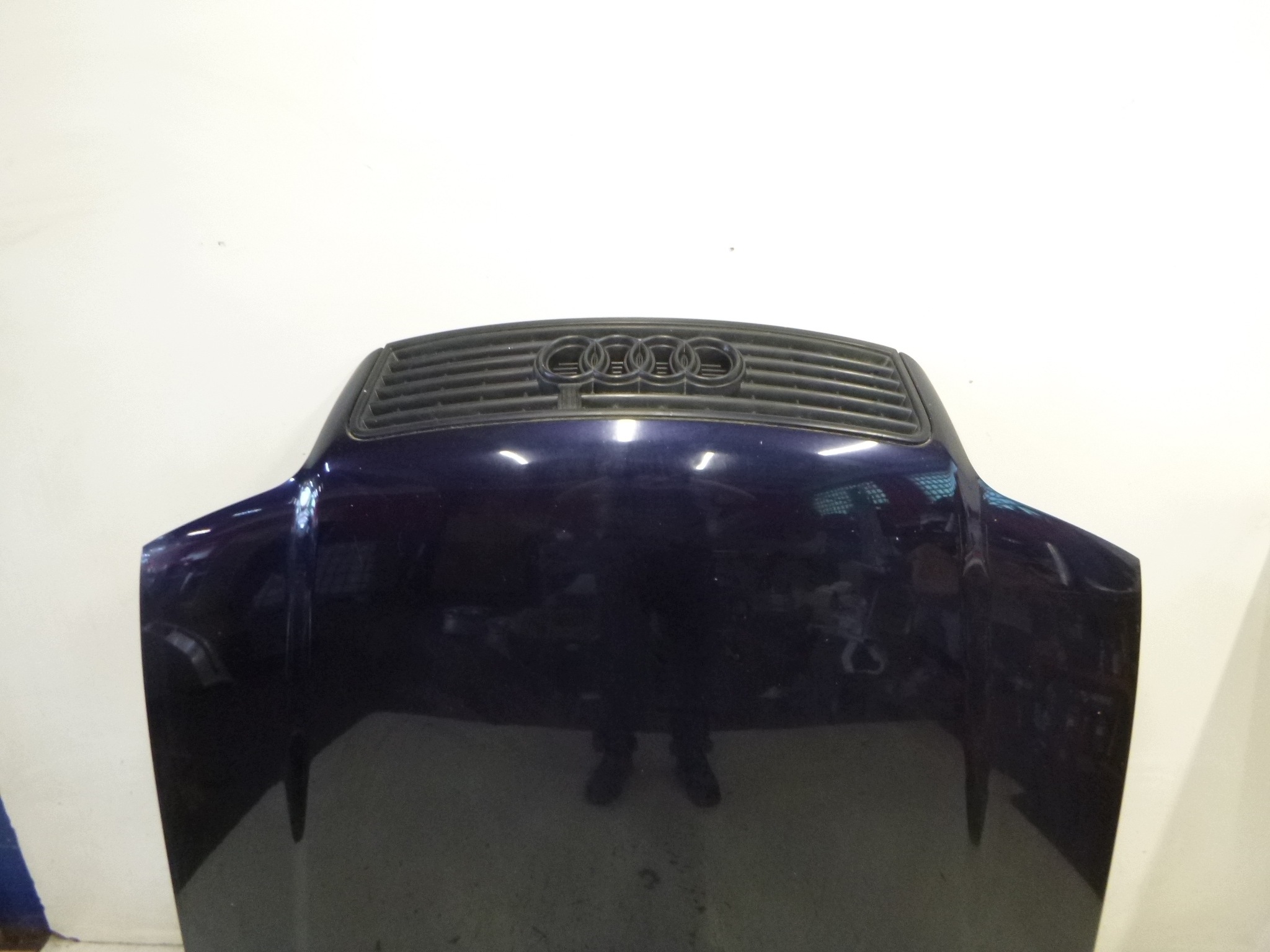 bonnet front engine housing cover z grillem Audi A6 C5 FL kod LZ5L 2003r.