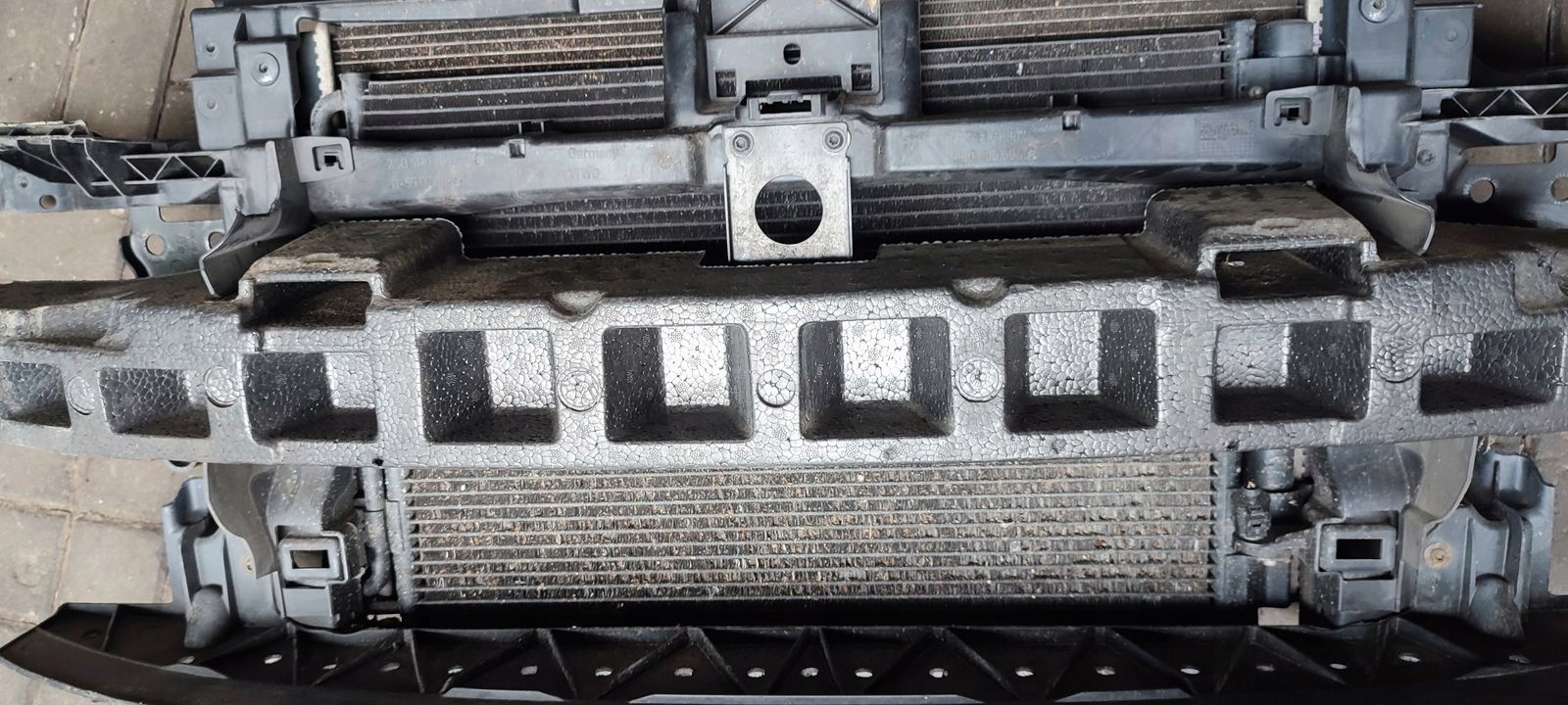 support panel for radiators pillar iron VW Golf plus 1,4 TSI