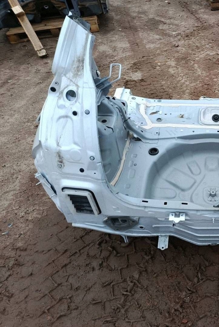 quarter fender bodywork rear rear part side left Mazda 2 089 perlowy bialy