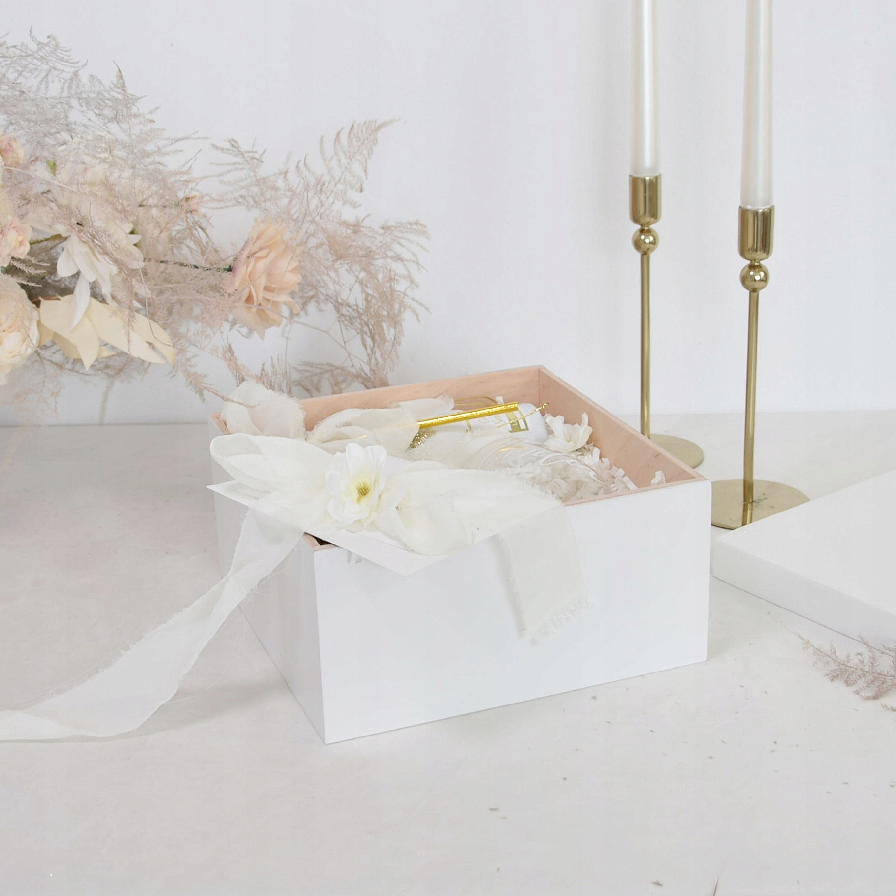 Podziękowanie dla świadkowej ślub box prezentowy B Kolor dominujący czarny