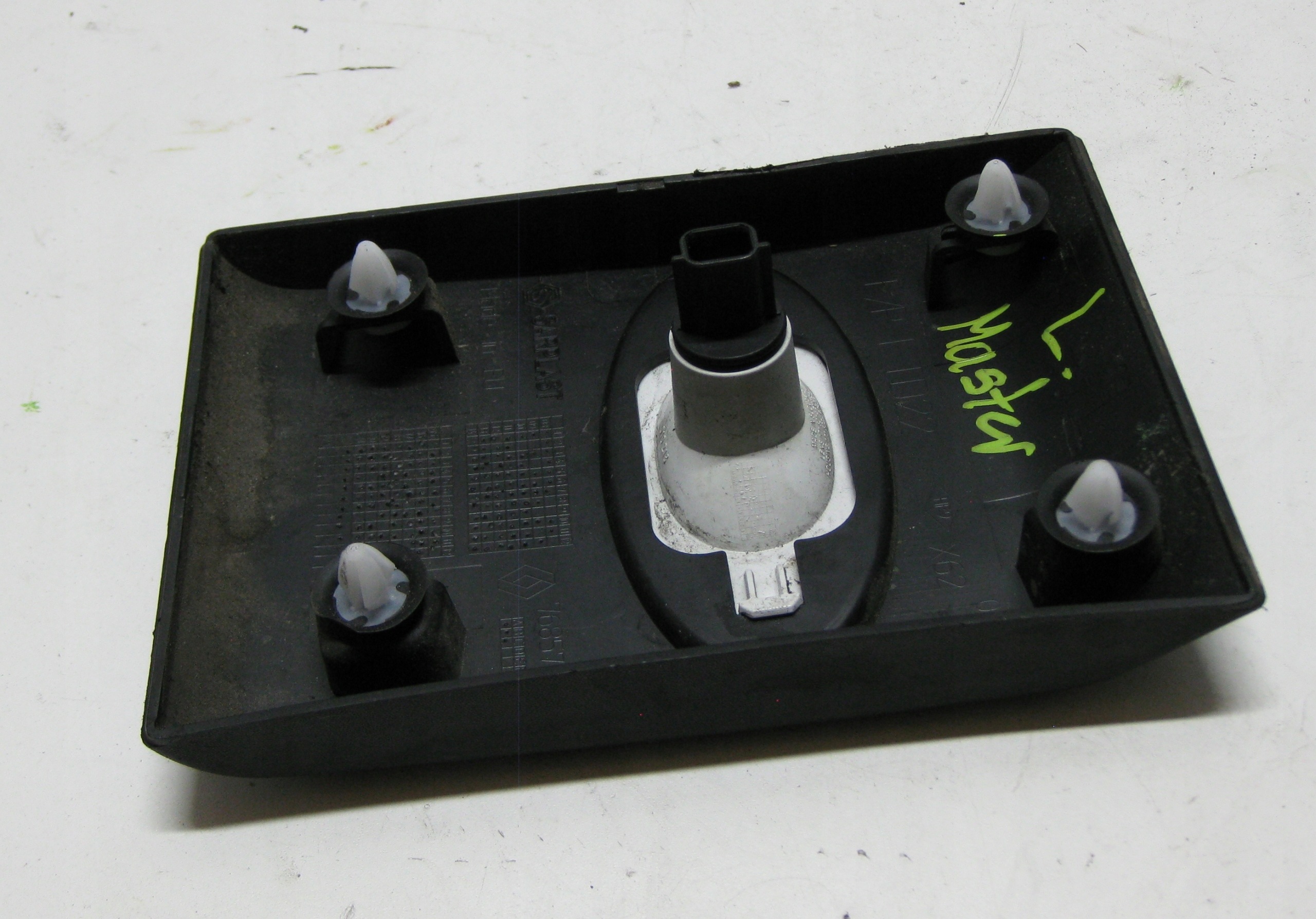RENAULT MASTER III LIFT moulding for pillar light OBRYS 768570130R
