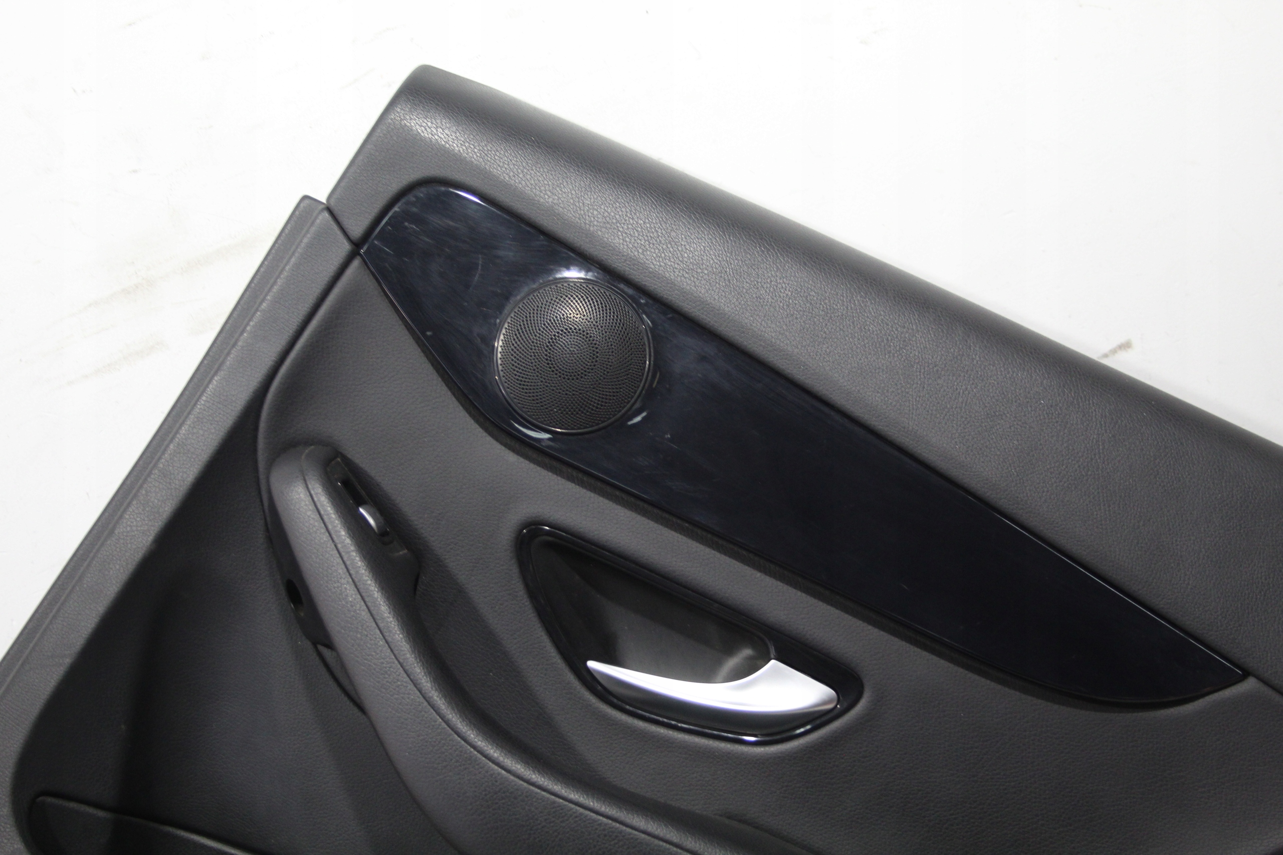 side door right rear part C-KLASA W205 sedan