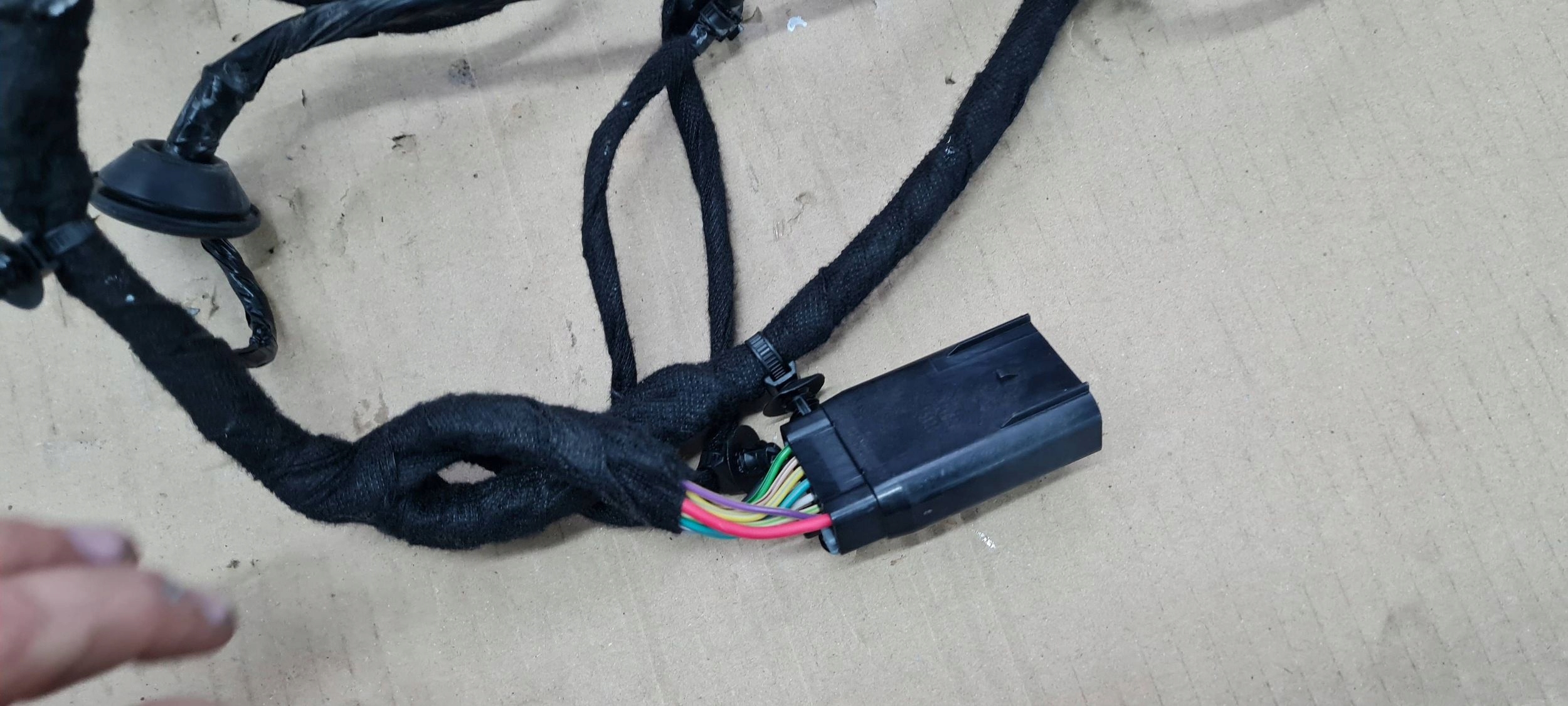 Chrysler Pacifica 2022 bundle wiring door right right rear part P68476642AA