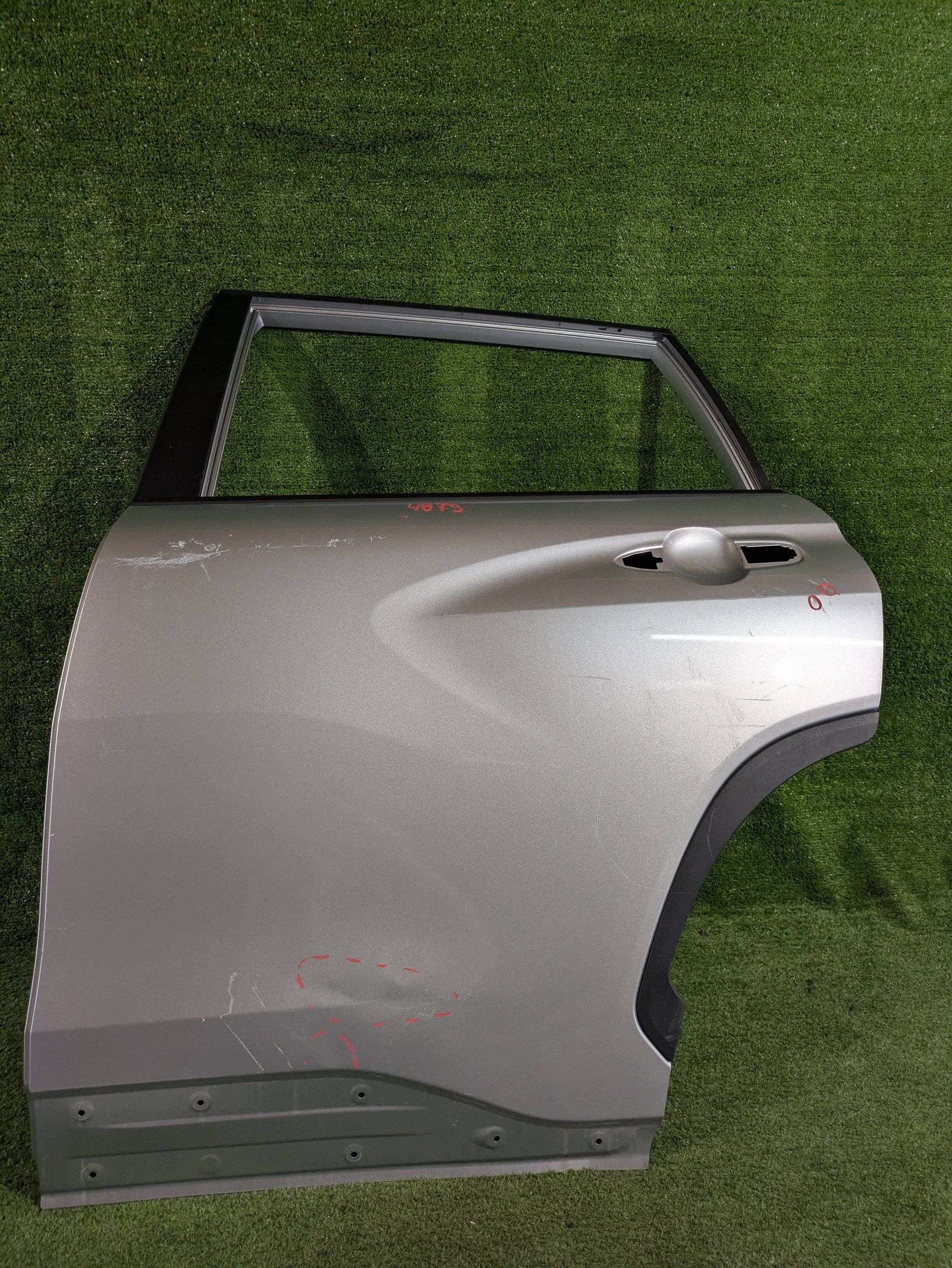 door rear. left left rear part TOYOTA COROLLA CROSS NR.D4879