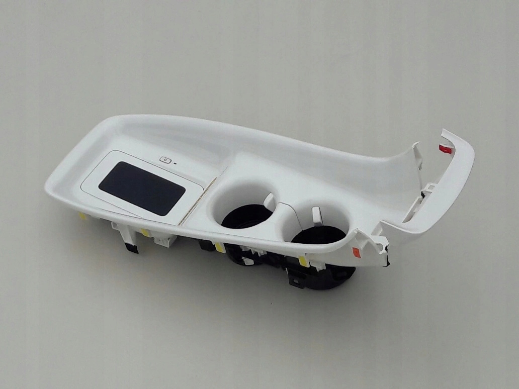 TOYOTA PRIUS IV XV50 зарядка для телефона 15-