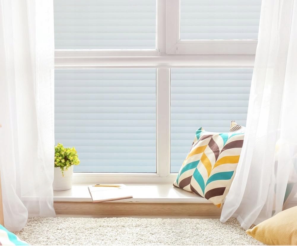 FOLIA NA SZYBĘ OKNO OKIENNA CHRONIĄCA PRYWATNOŚĆ OZDOBNA WITRAŻOWA 45*100cm Marka blurr