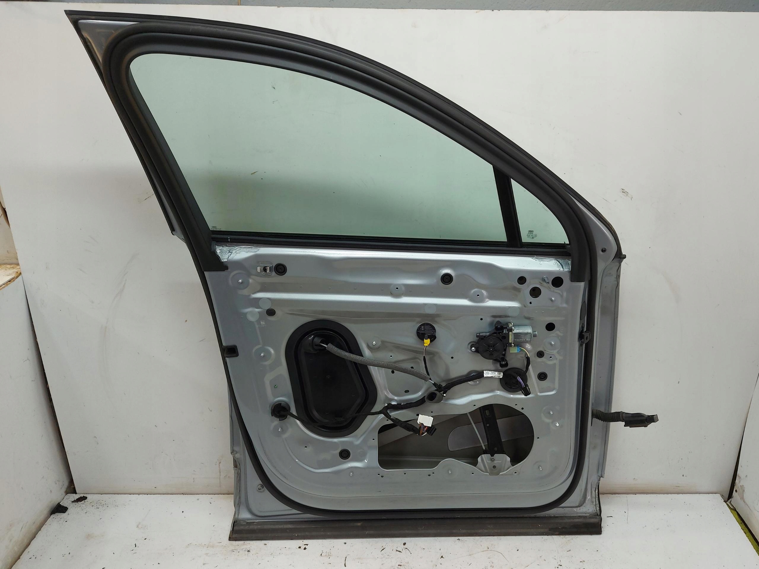 Audi Q7 II LIFT 4M0 TFSI door left front front w colour lm7p