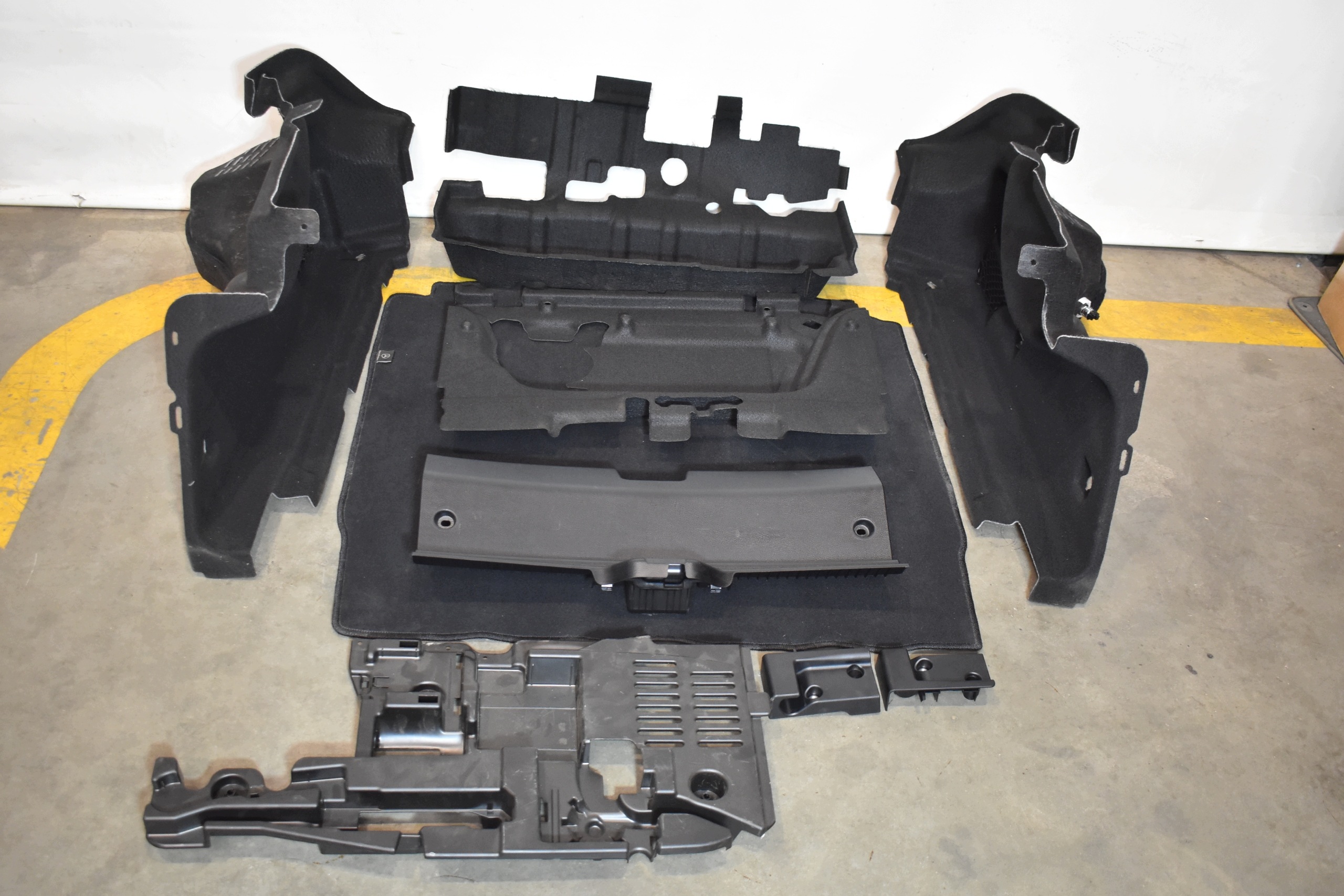 IDEALNY boot upholstery MERCEDES CLA W118 COUPE 1