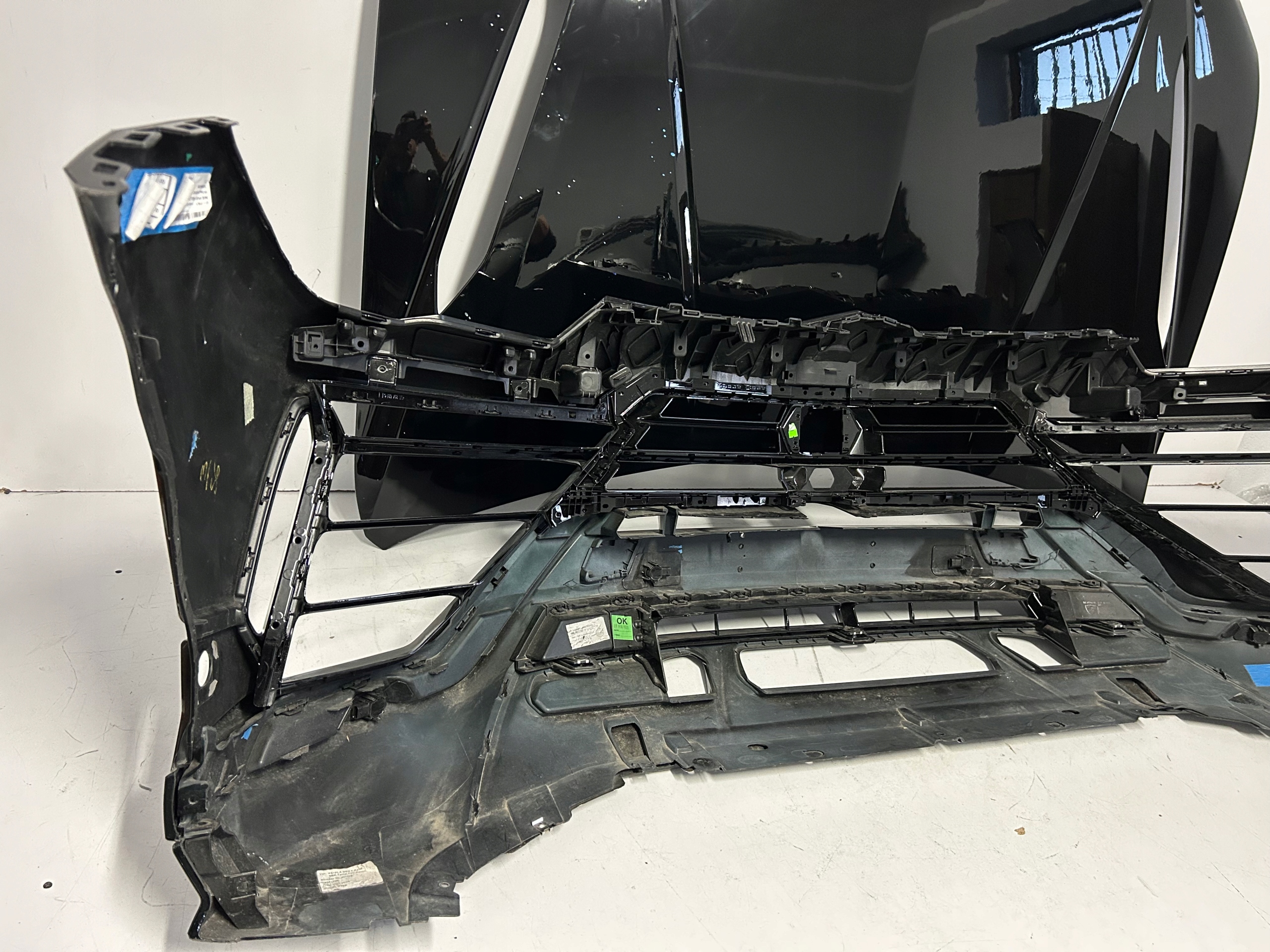 front bumper, bonnet, grill, grid Front Bumper Hood Lamborghini Urus S
