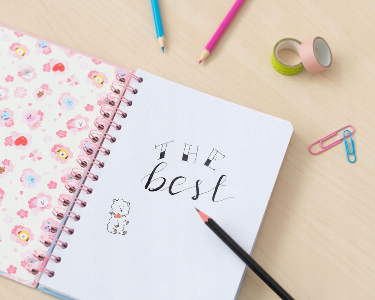 Notes A5 BTS BT21 Cherry Blossom 90 kartek linie Prezent dla Dziecka Format A5