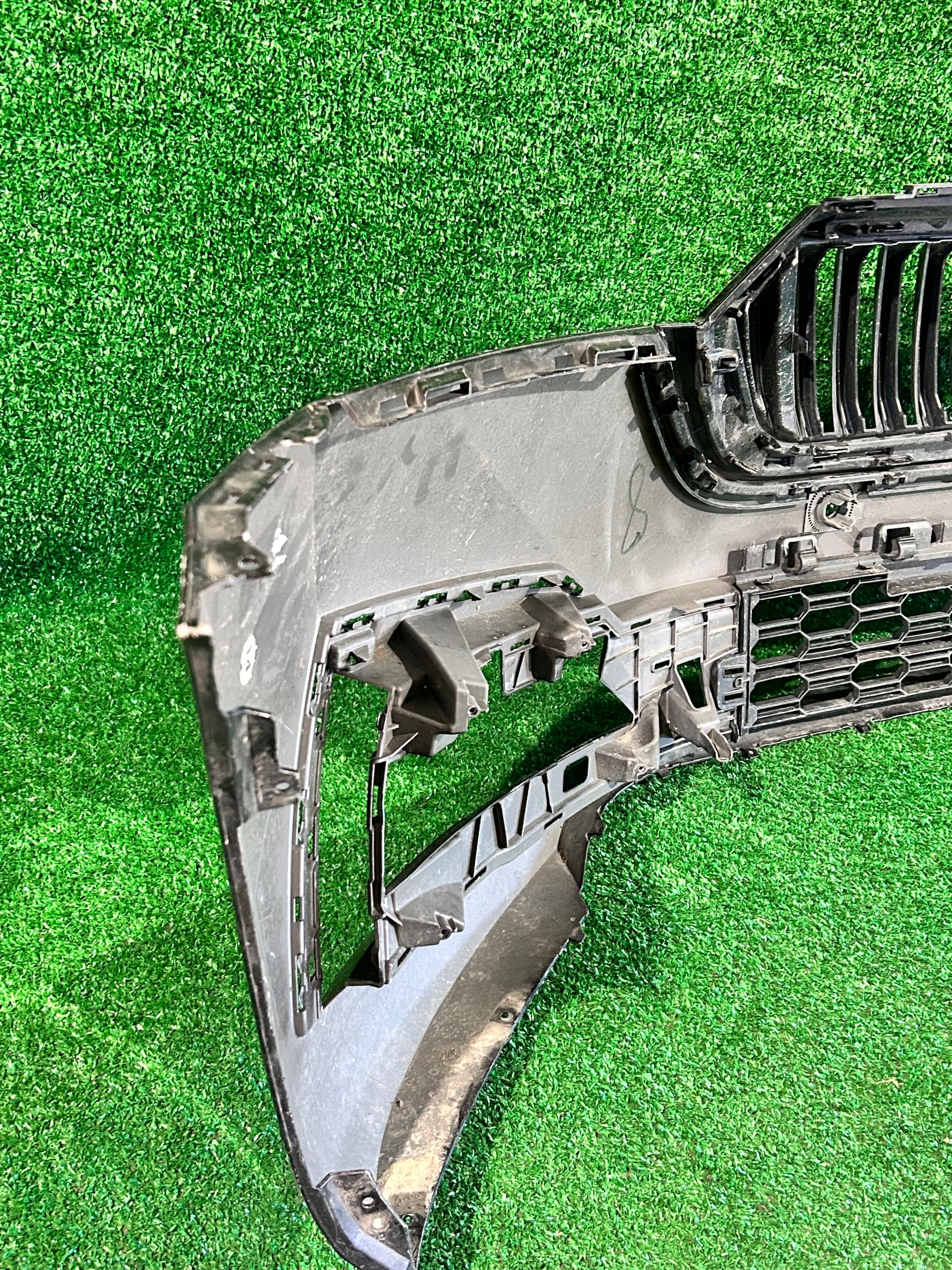 front bumper SKODA OCTAVIA IV
