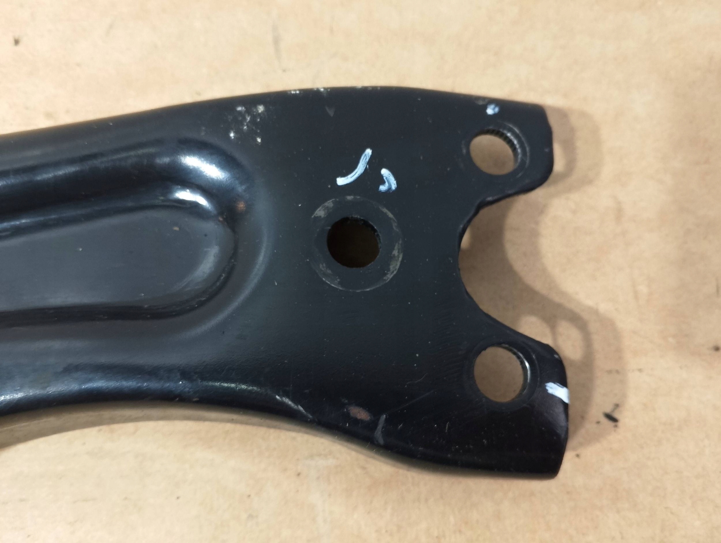 Chery Tiggo 4 arm front right 202000471AA (Q520)
