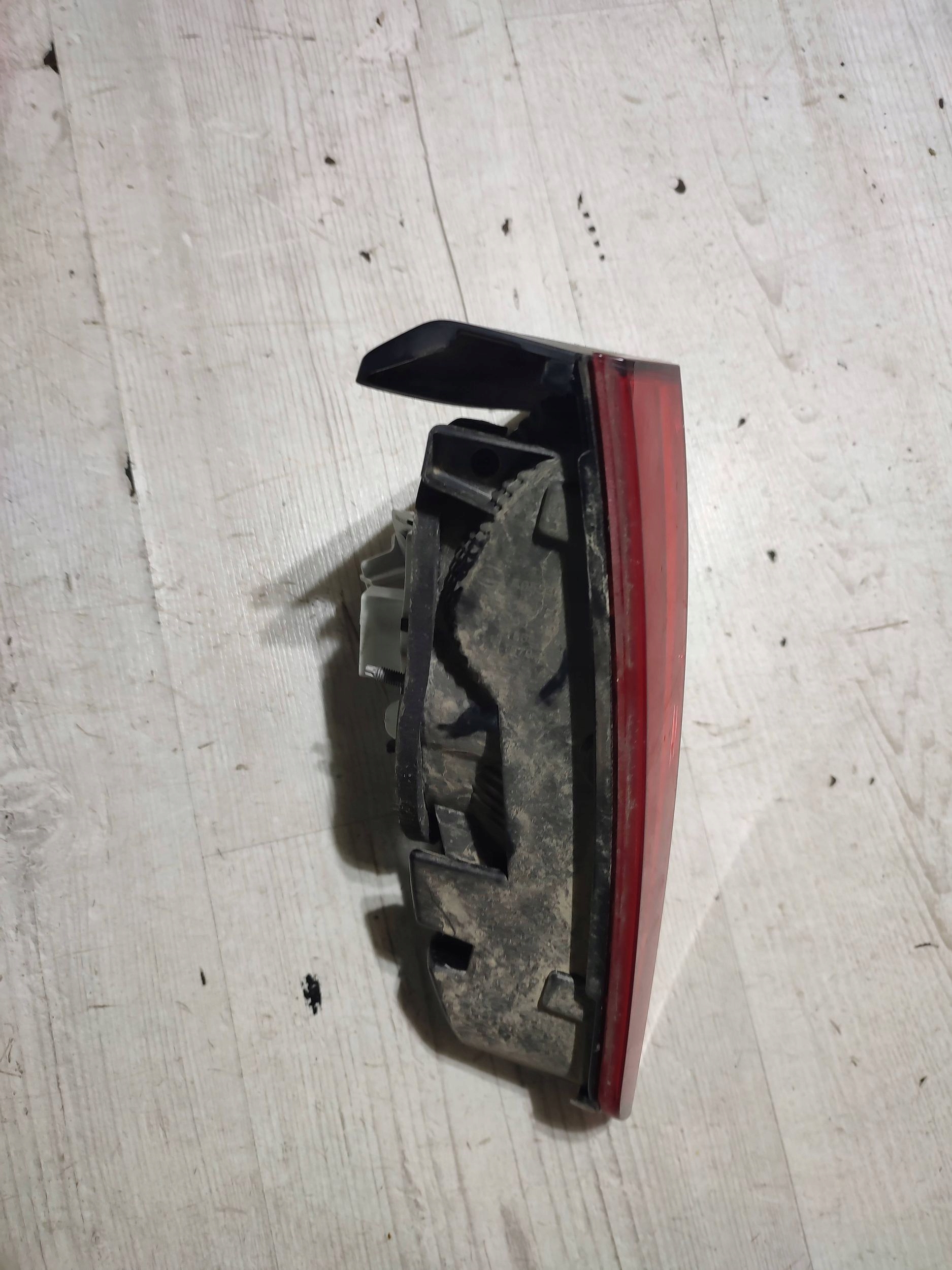 Volkswagen Touran III 2020 rear part side right light rear