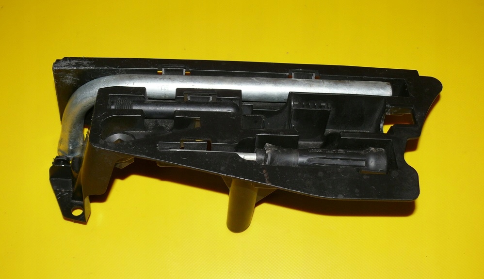 bracket holder passenger compartment for tools key DO of wheels SRUBOKRET AUDI A6 C6 04