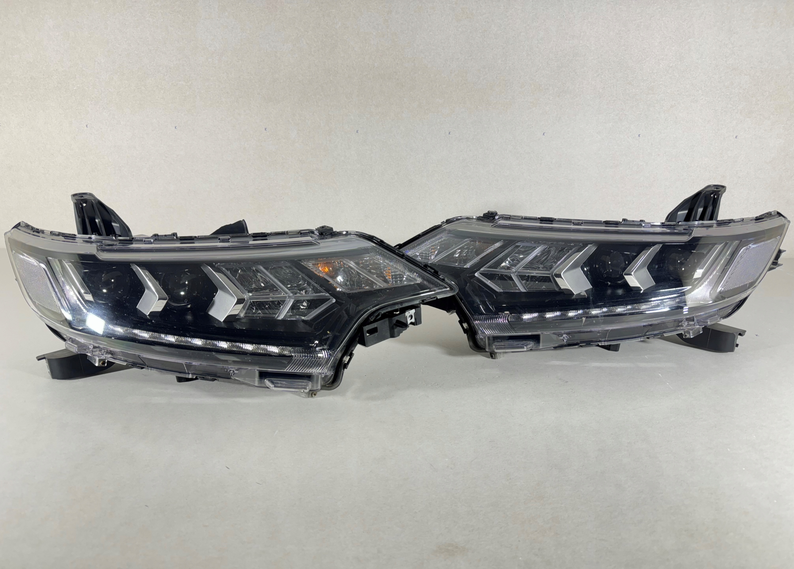 MITSUBISHI OUTLANDER III 3 РЕСТАЙЛИНГ ФАРА ЛЕВА ПРАВА ПЕРЕД ПОЛНЫЙ КОМПЛЕКТ LED РЕФЛЕКТОРЫ