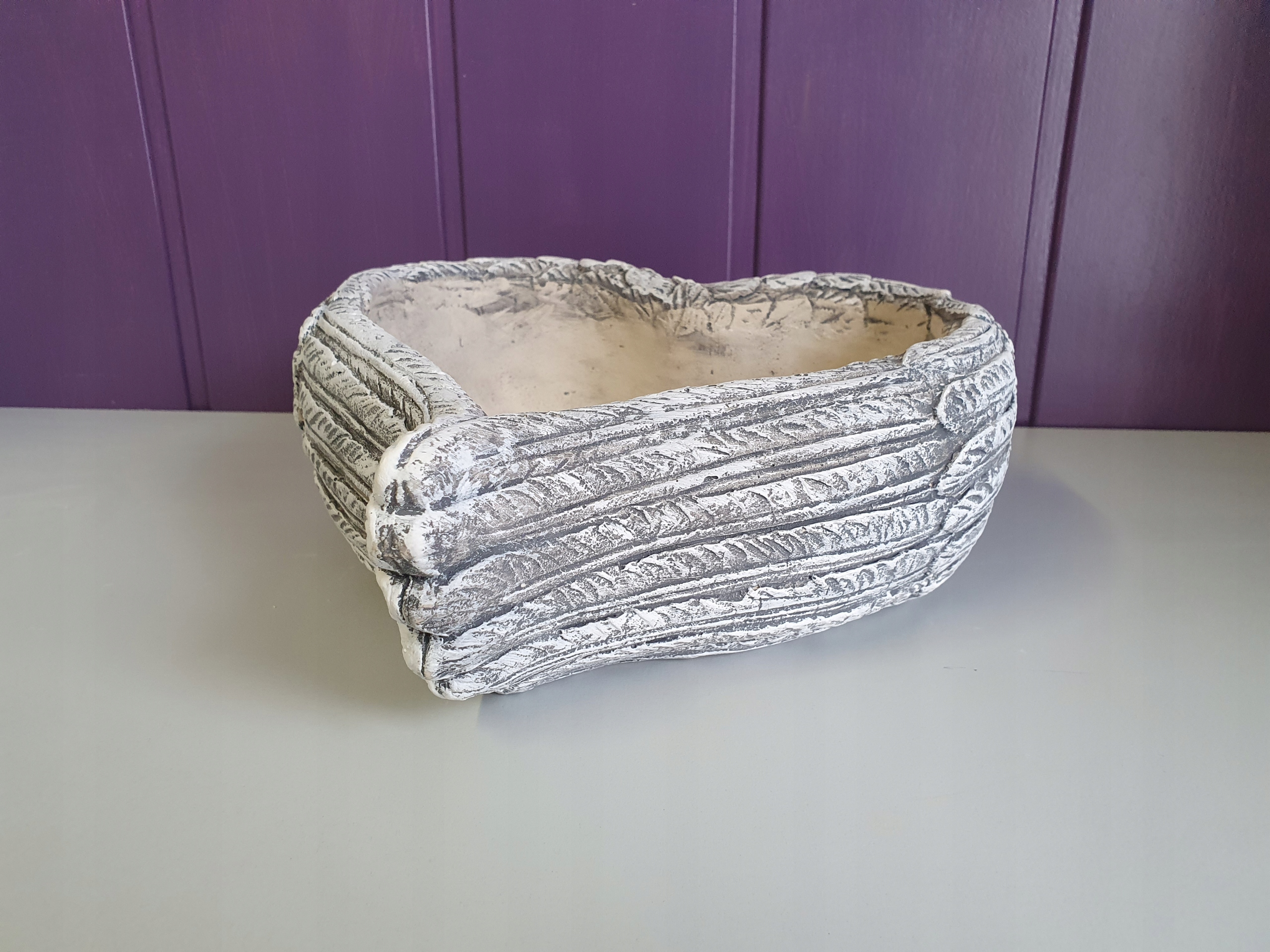 Dekoracja Serce z miejscem na ozdobę Duża 24x24 cm Kolor biały