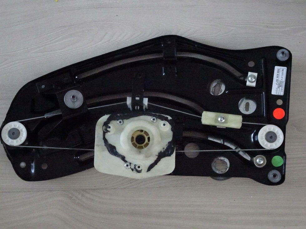 BENTLEY CONTINENTAL GT 2003- PODNOŚNIK SZYBY TYŁ LEWY 3W0839397