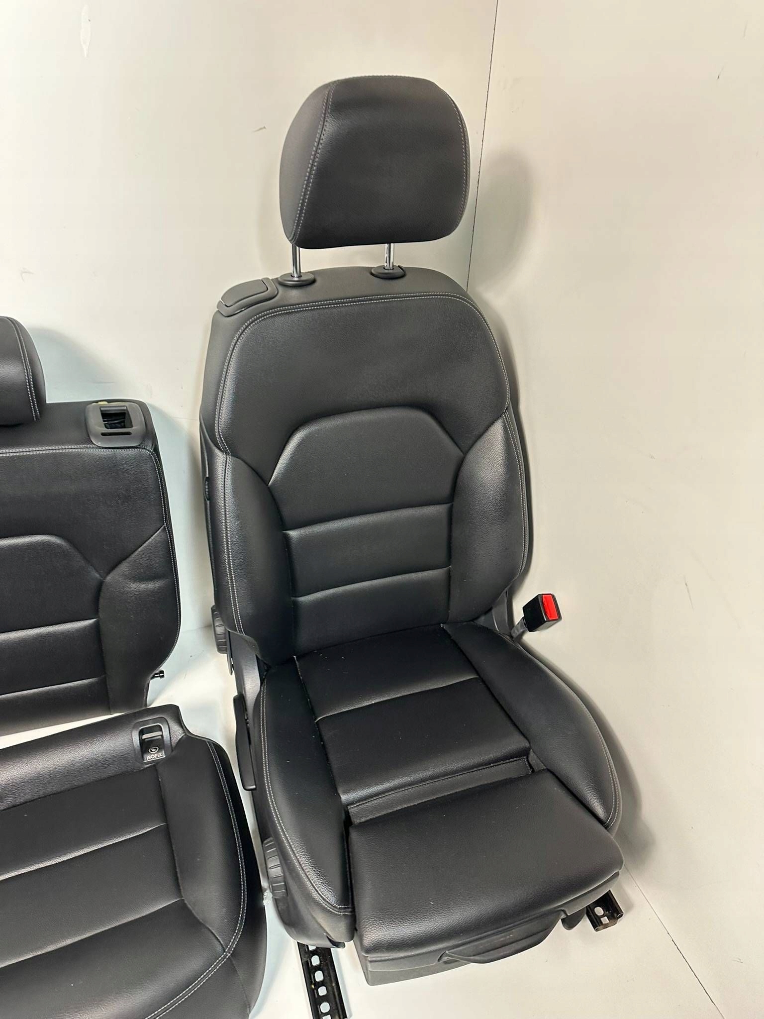 Mercedes-Benz GLA W156 2017 Sitze / Sitz / Komplet