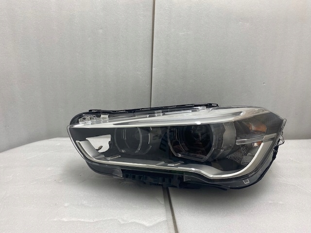 light left BMW X1 F48 Full Led