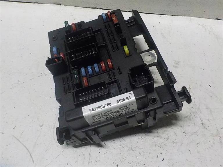 Пежо Ситроен БСМ Б3 модуль 9657608780 Инд г