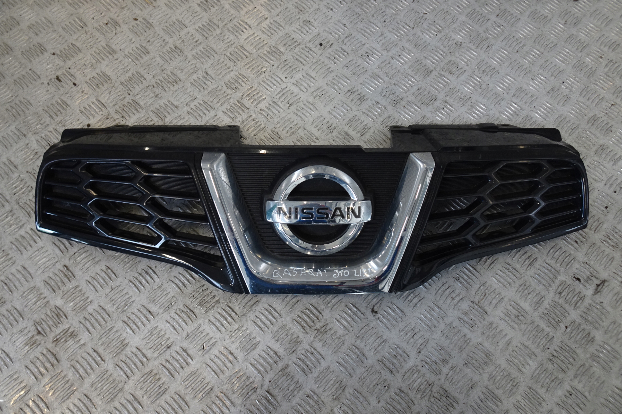 Nissan Qashqai J10 Kühlergrill FRONTGRILL Kühlergitter 62310BR00A - Thumbnail 1