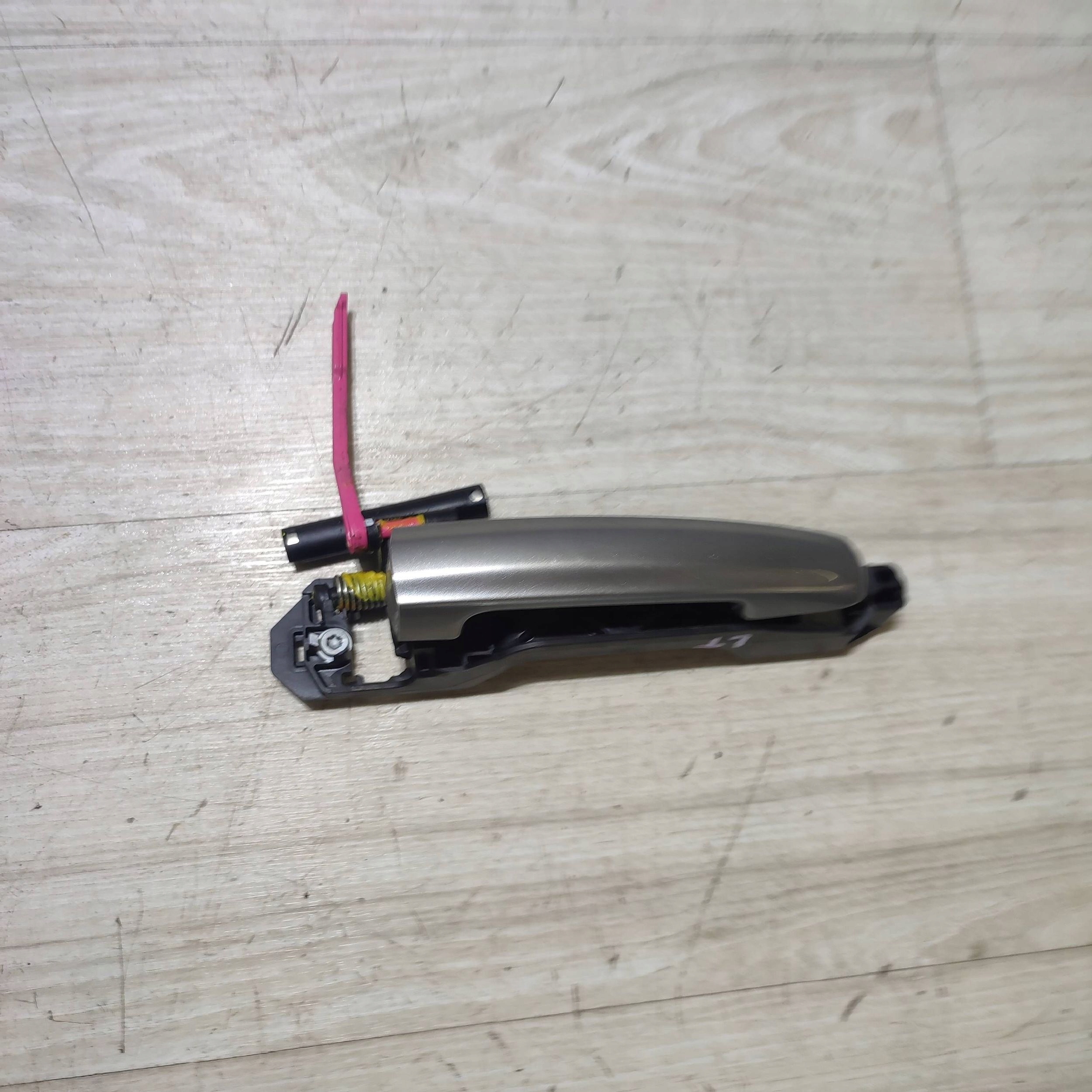 handle exterior rear rear part side left Suzuki Vitara (LY)