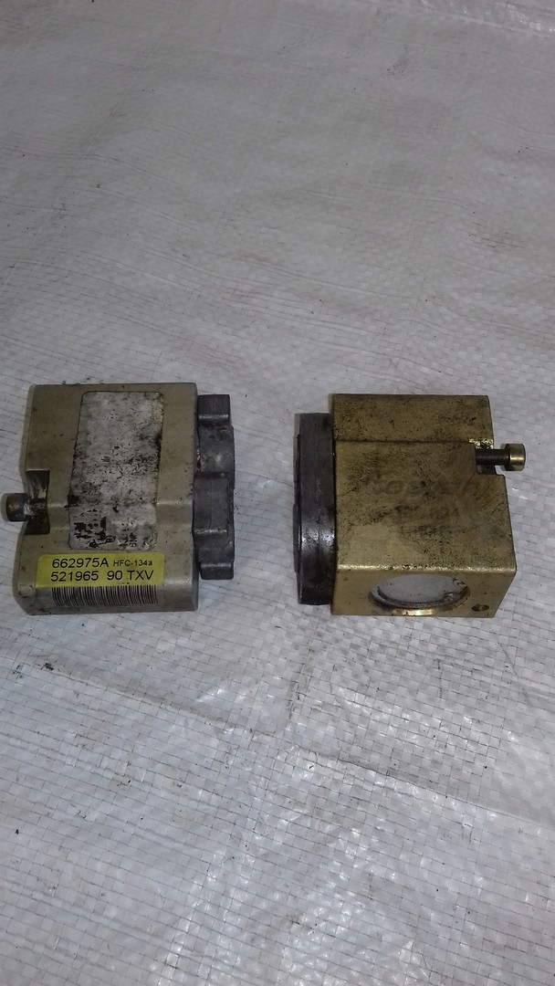 ZAWÓR ROZPRĘŻNY KLIMATYZACJI 1j1820103