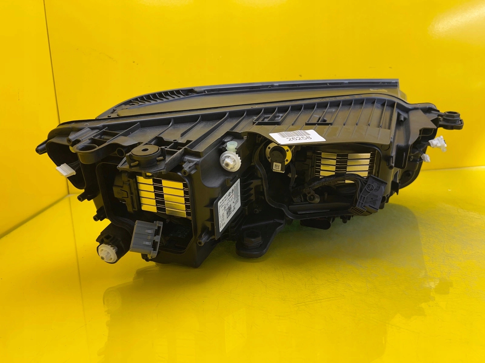 light left VW Touareg III 3 19- Full led 761941081A