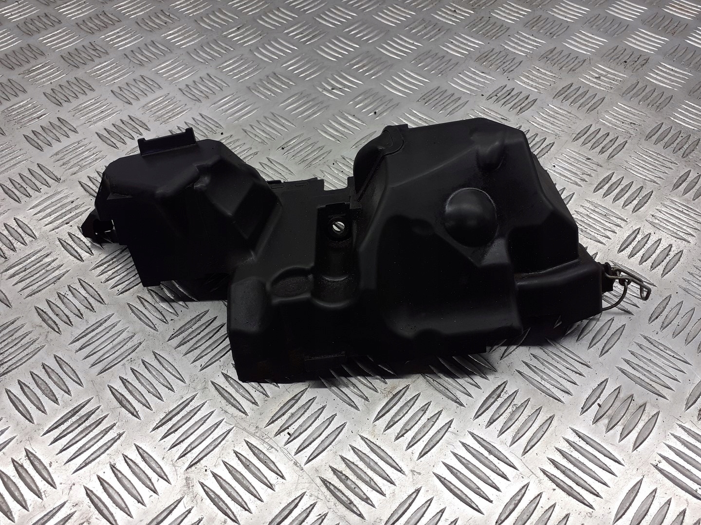 OSŁONA WTRYSKÓW RENAULT CLIO III 8200397015