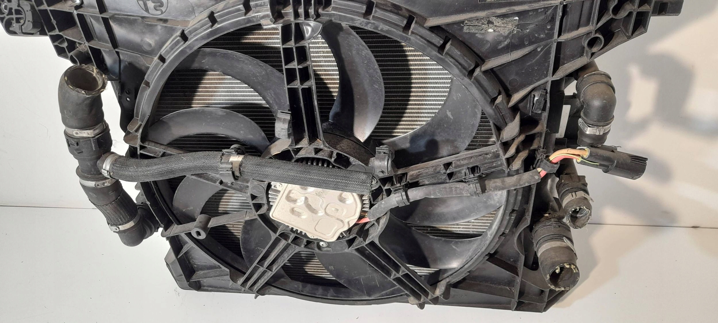 Alfa Romeo Stelvio 2,2D Komplet chladiče ventilátor (421)