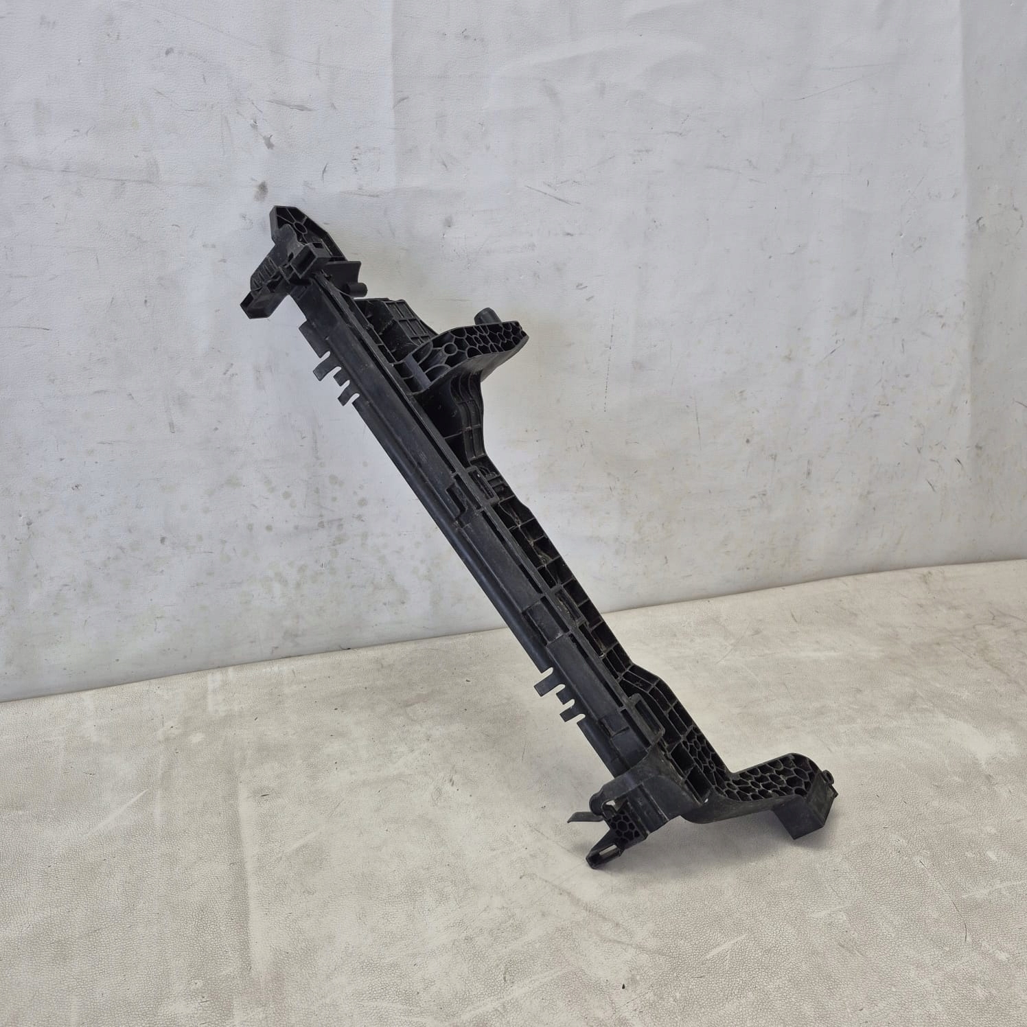 MERCEDES VITO III 3 W447 14-> Poignée Support plaque Radiateur