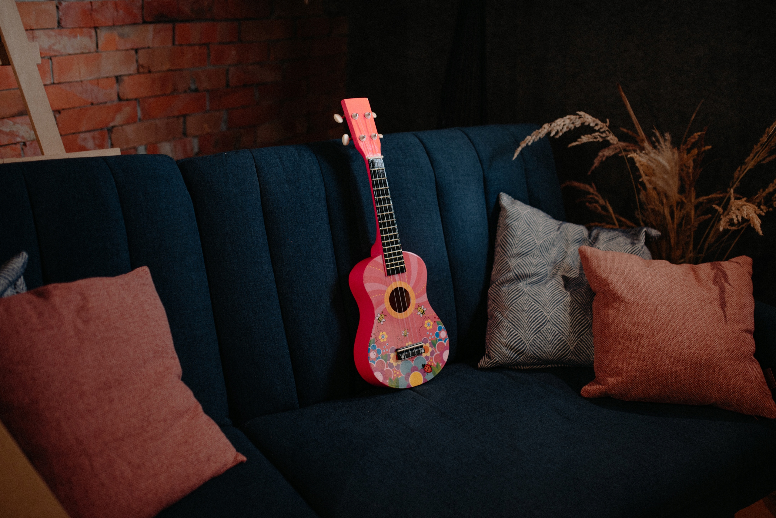 Ukulele sopranowe Różowa Łąka Pokrowiec Struny Kostki Stroik Akordy ZESTAW Model 365253